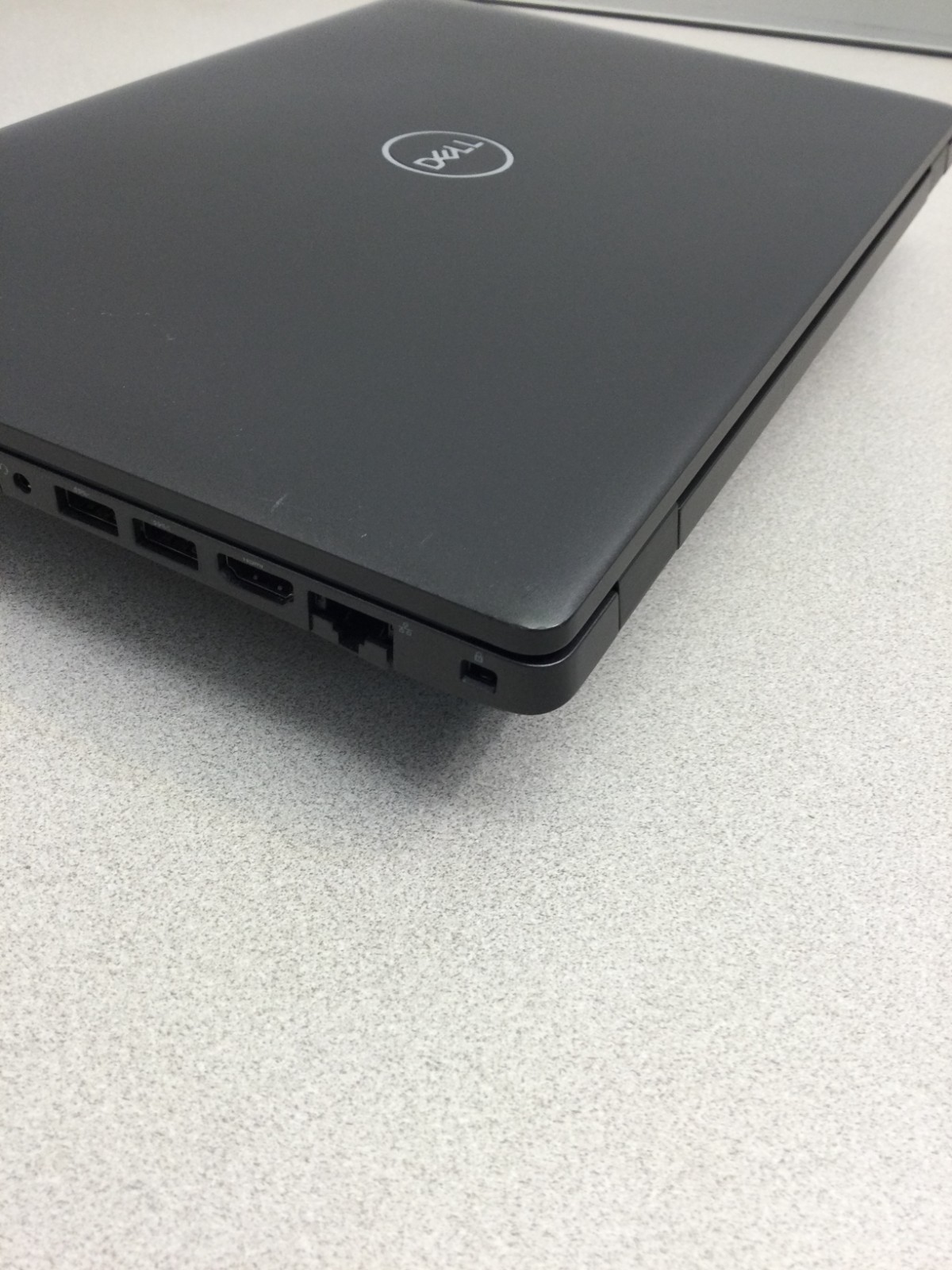 Dell Latitude 5400 14” Core i7-8665U 1.90GHz 8GB RAM 256GB SSD win 11 pro