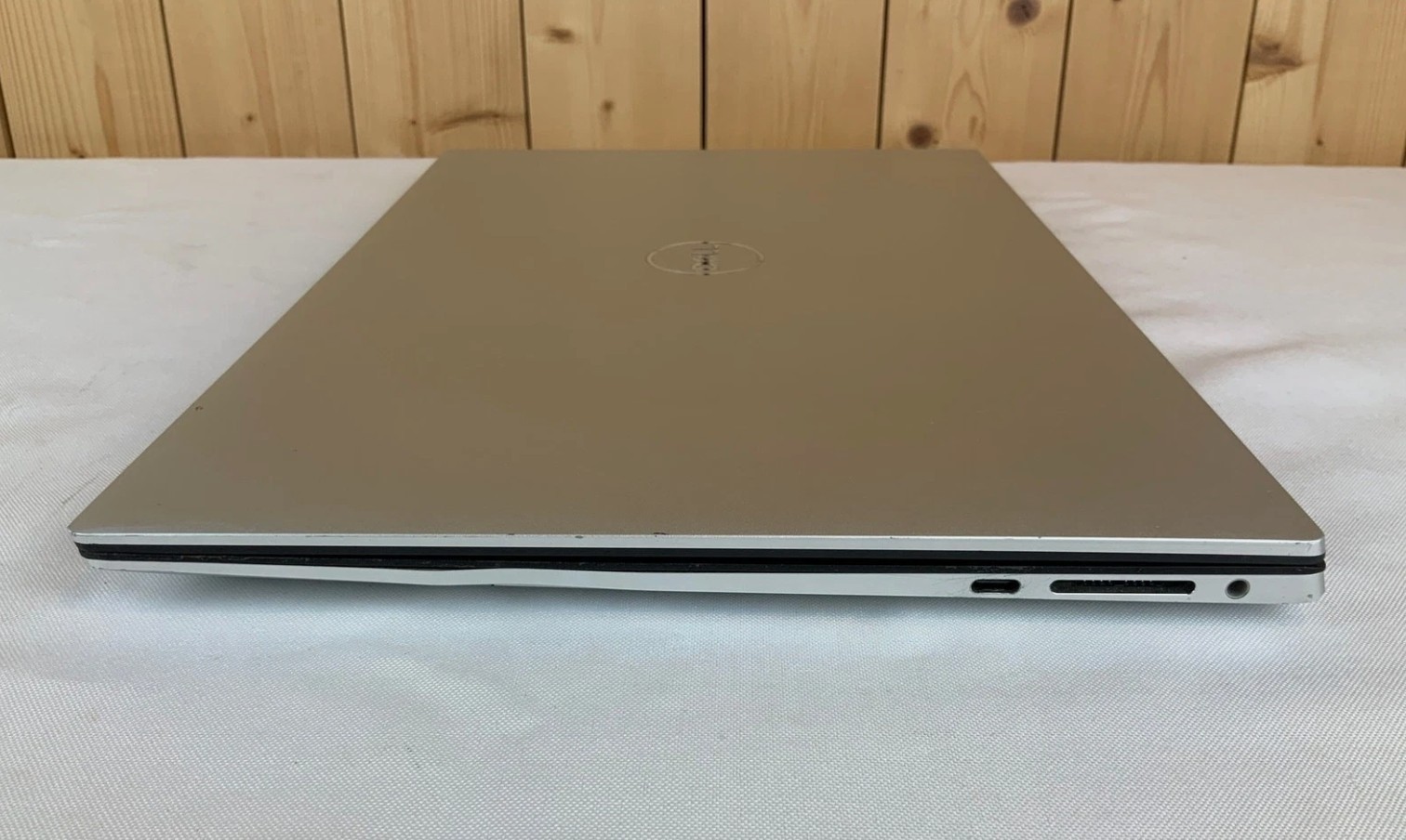 Dell XPS 9520 15.6″ FHD Intel Gen i7-12700H 1TB SSD, 32GB DDR5 Memory RTX 3050