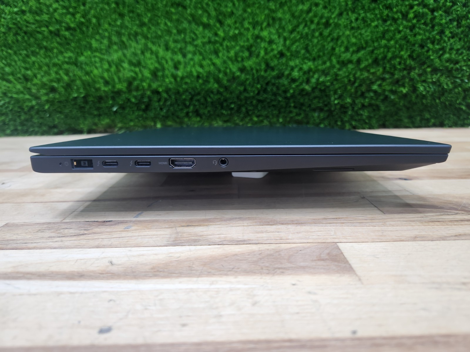 Lenovo ThinkPad P1 Gen 3 15.6″ FHD i9-10885H 32GB 1TB SSD Quadro T2000 GREAT ~