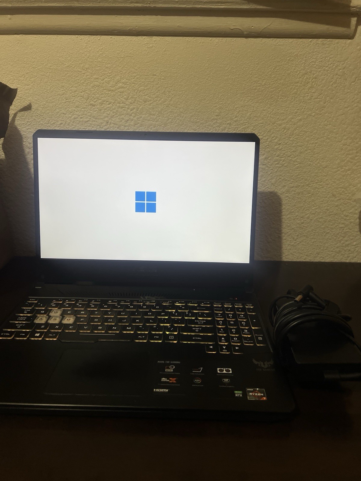 ASUS TUF FX505DV 15” 120Hz RTX 2060 AMD Ryzen 7 3750H 32GB RAM 512GB SSD
