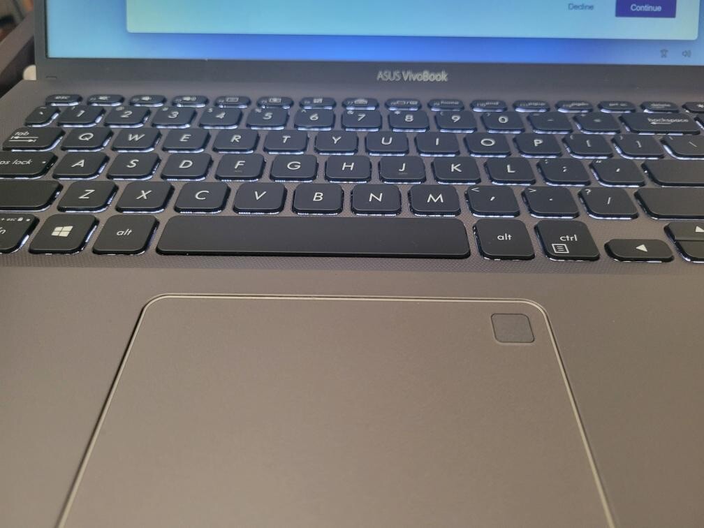 asus vivobook 15 Look At Description Below￼