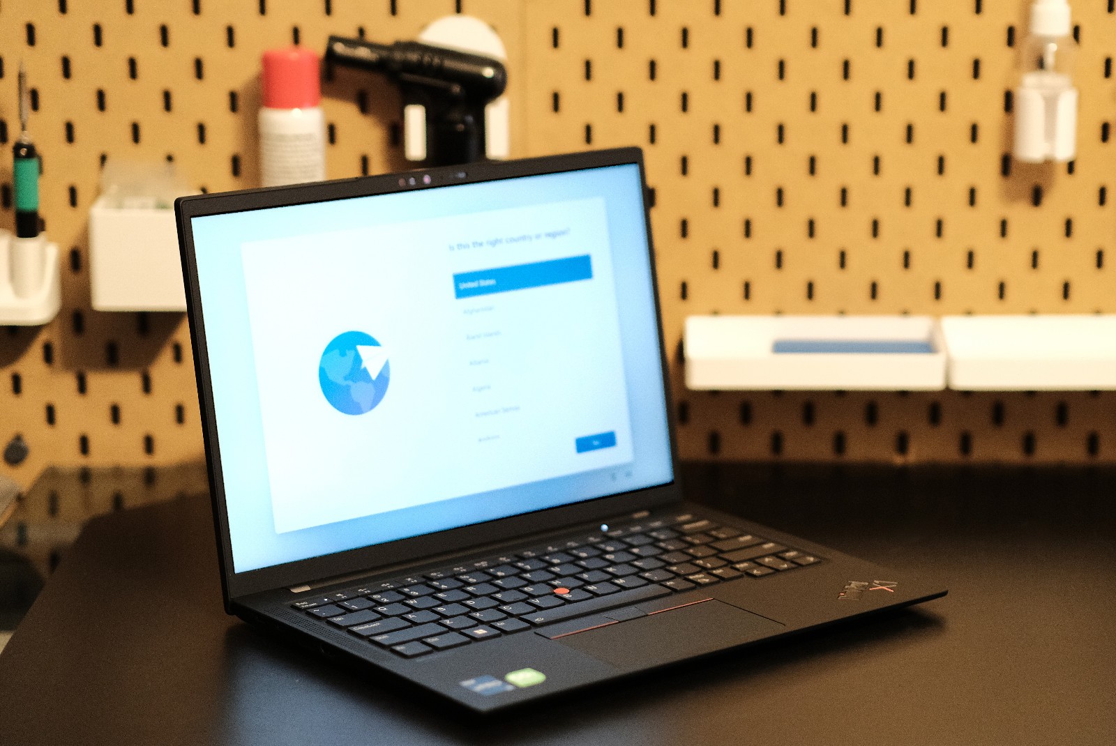 ThinkPad X1 Carbon 10th Gen, Core i7-1270P (12 cores), 32GB DDR5, 512GB NVME SSD