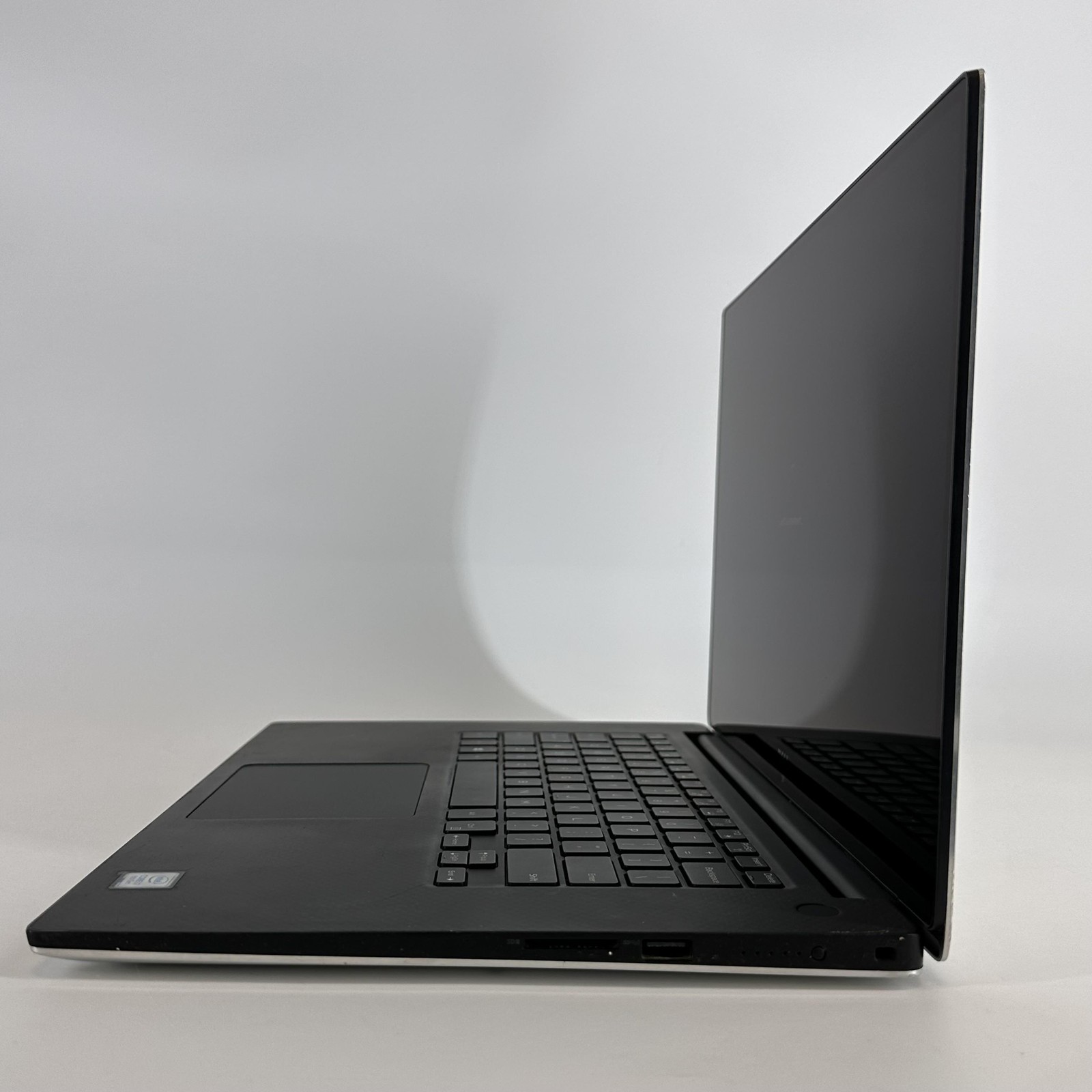 Dell XPS 15 9570 4K TOUCH i7-8750H 2.2GHz 32GB 1TB GTX 1050 Ti Max-Q Sticky Keys