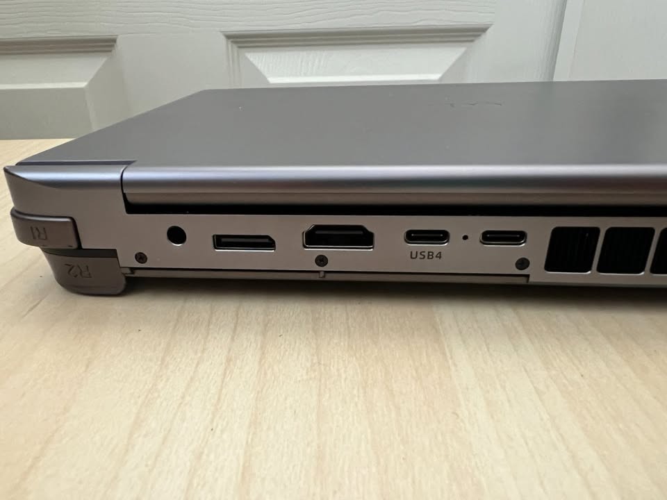 GPD Win Max 2 2025 64GB Ram Ryzen 9 AI Hx 370
