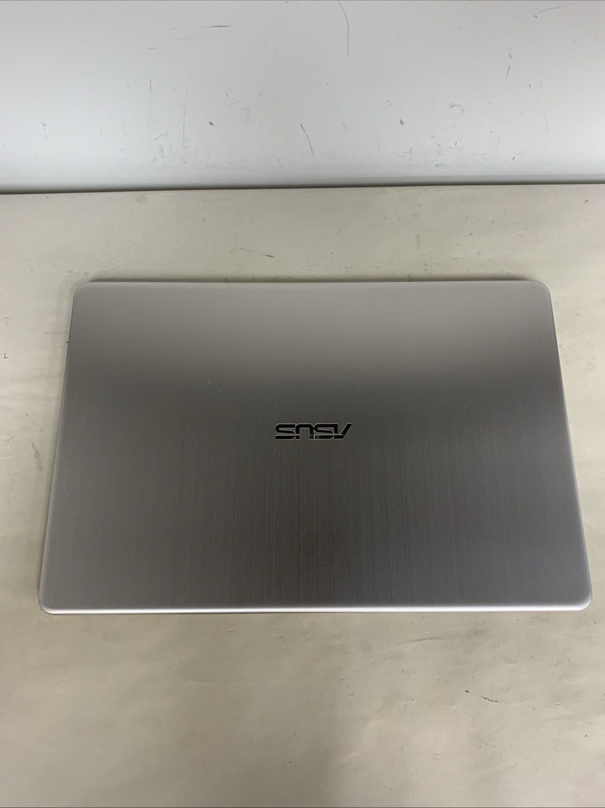 ASUS VivoBook S15 Silver Laptop Intel Core i5-8250U 8GB RAM 256GB SSD Win11 Home