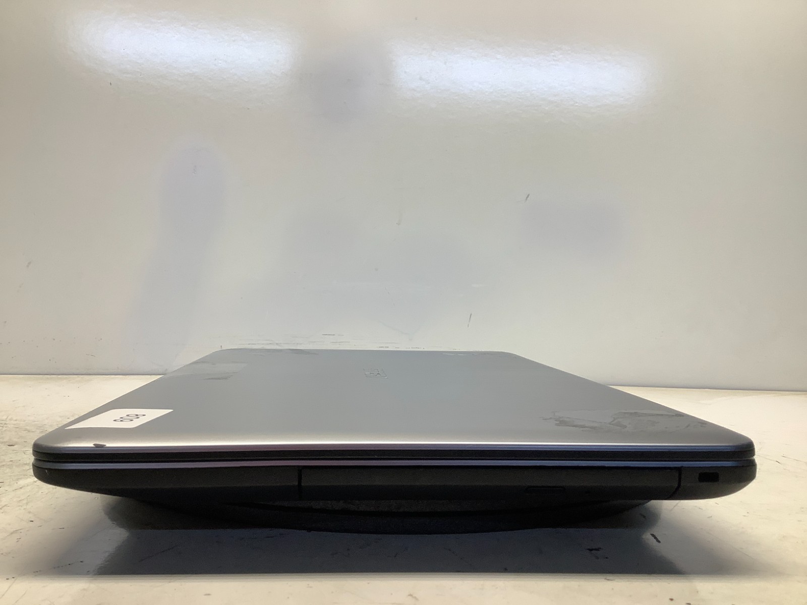 Asus X540L Intel i3-5020U 2.2GHz 4 GB NO HDD/Battery