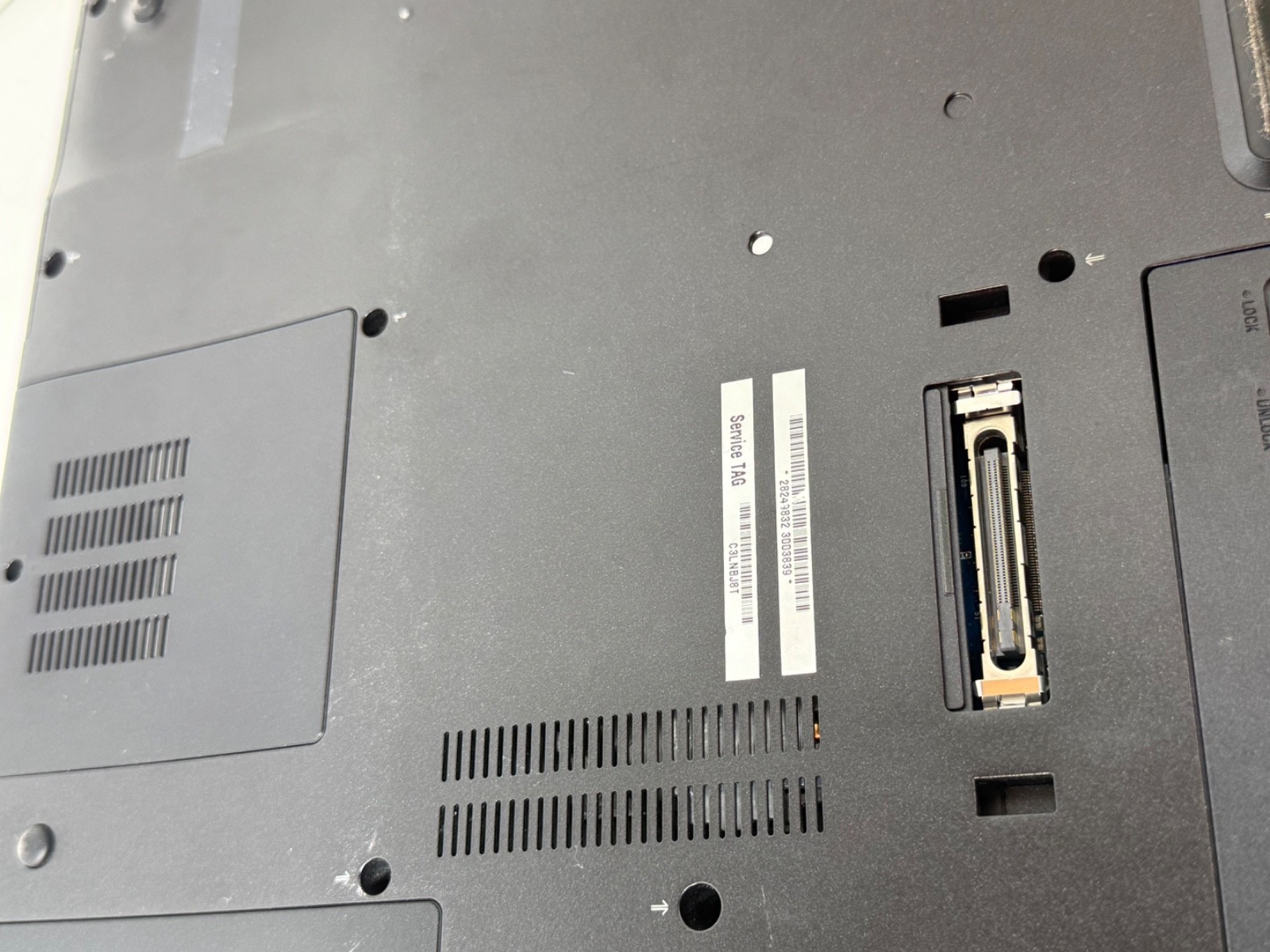 Sony VAIO PCG-8X2L 17″ Laptop Intel Centrino Duo Vista Full HD For Parts/Repair