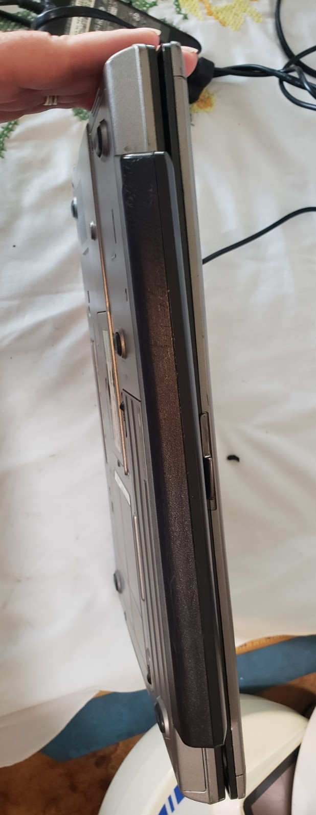 Dell Latitude D630 Laptop Windows Vista WiFi Serial port DVD/CD Works SEE Pics
