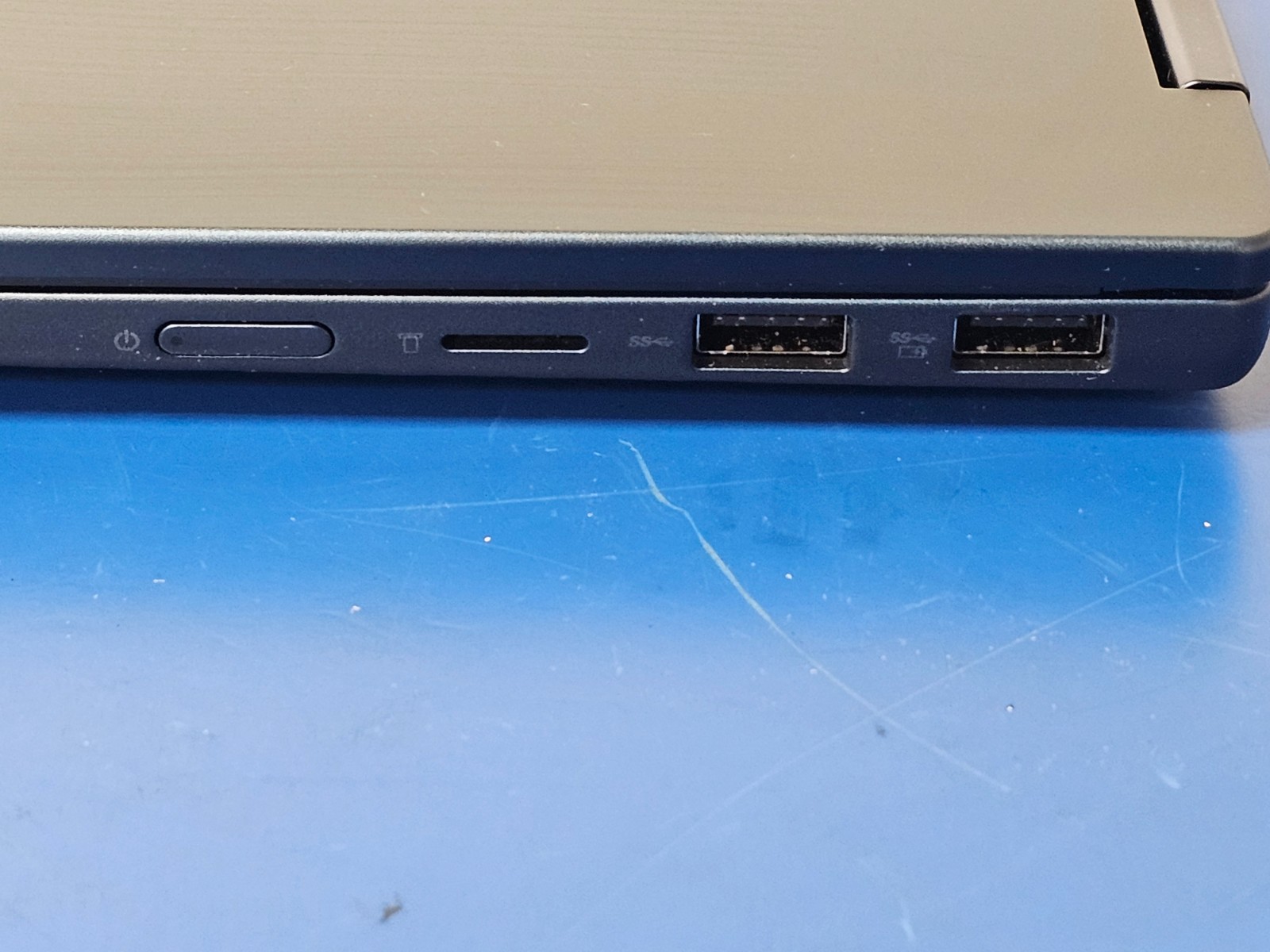 LENOVO IdeaPad 5 2-in-1 14AKP10, AMD Ryzen AI 7 350, 16 GB RAM, 1 TB NVMe SSD