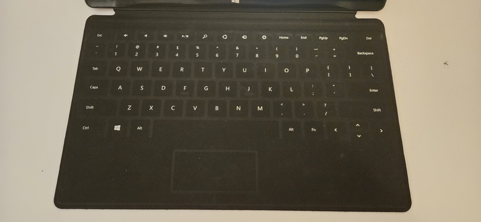 Microsoft Surface RT 1516 Tablet Tegra 3 1.30GHz 2 GB RAM 32 GB Win RT 8.1