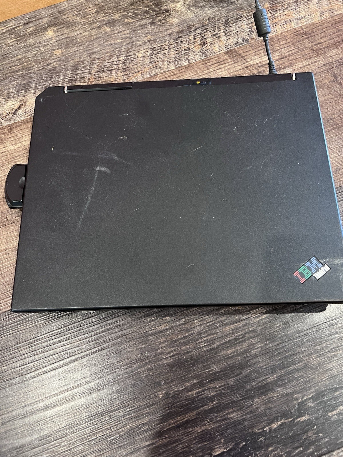 IBM ThinkPad R32 Type 2658 14″ Laptop – Works- 1.80GHz Pentium 4M, 512MB