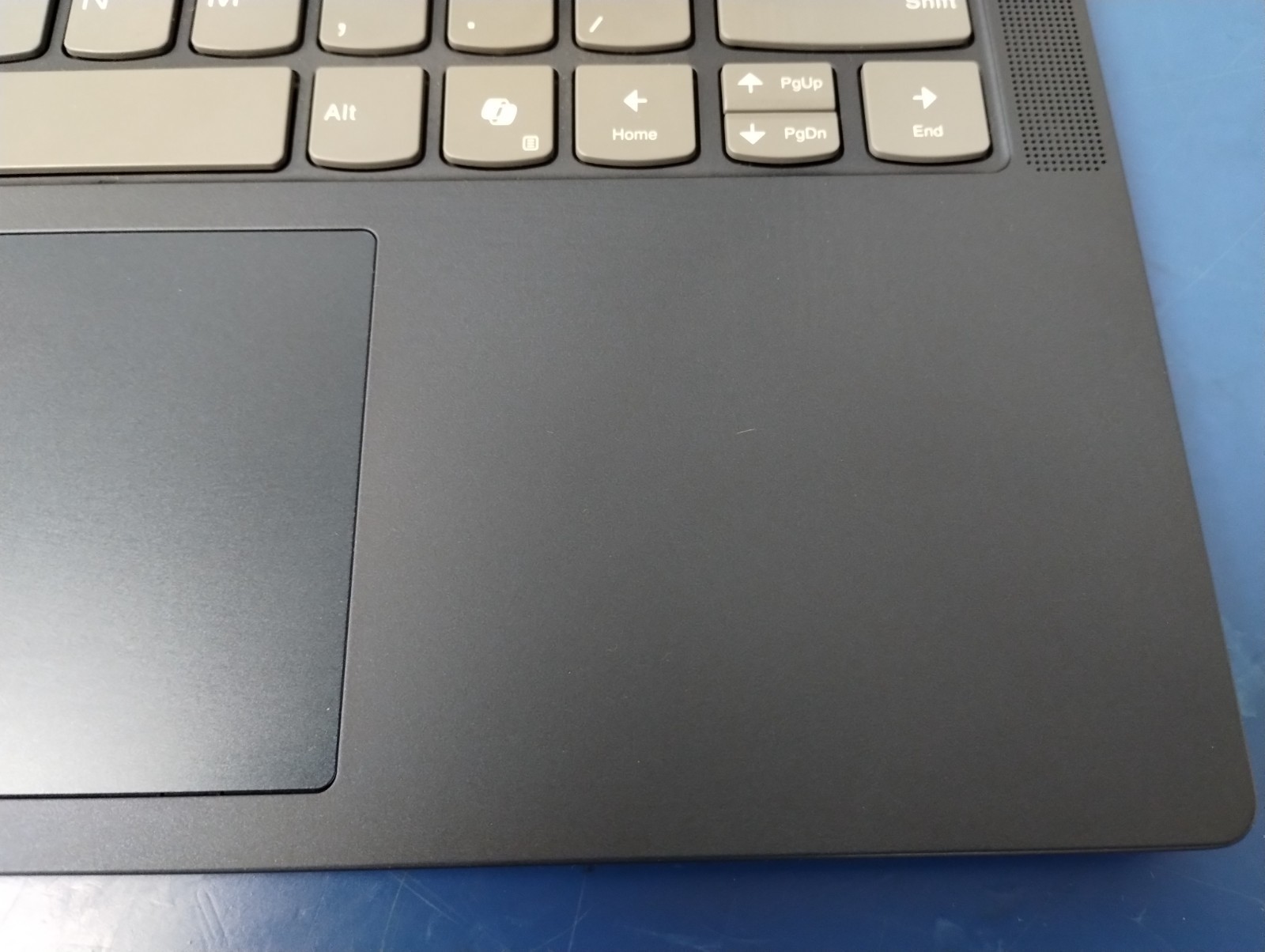 Lenovo IdeaPad 5 2-in-1 14AKP10, AMD Ryzen AI 7 350, 16 GB RAM, 1 TB NVMe SSD
