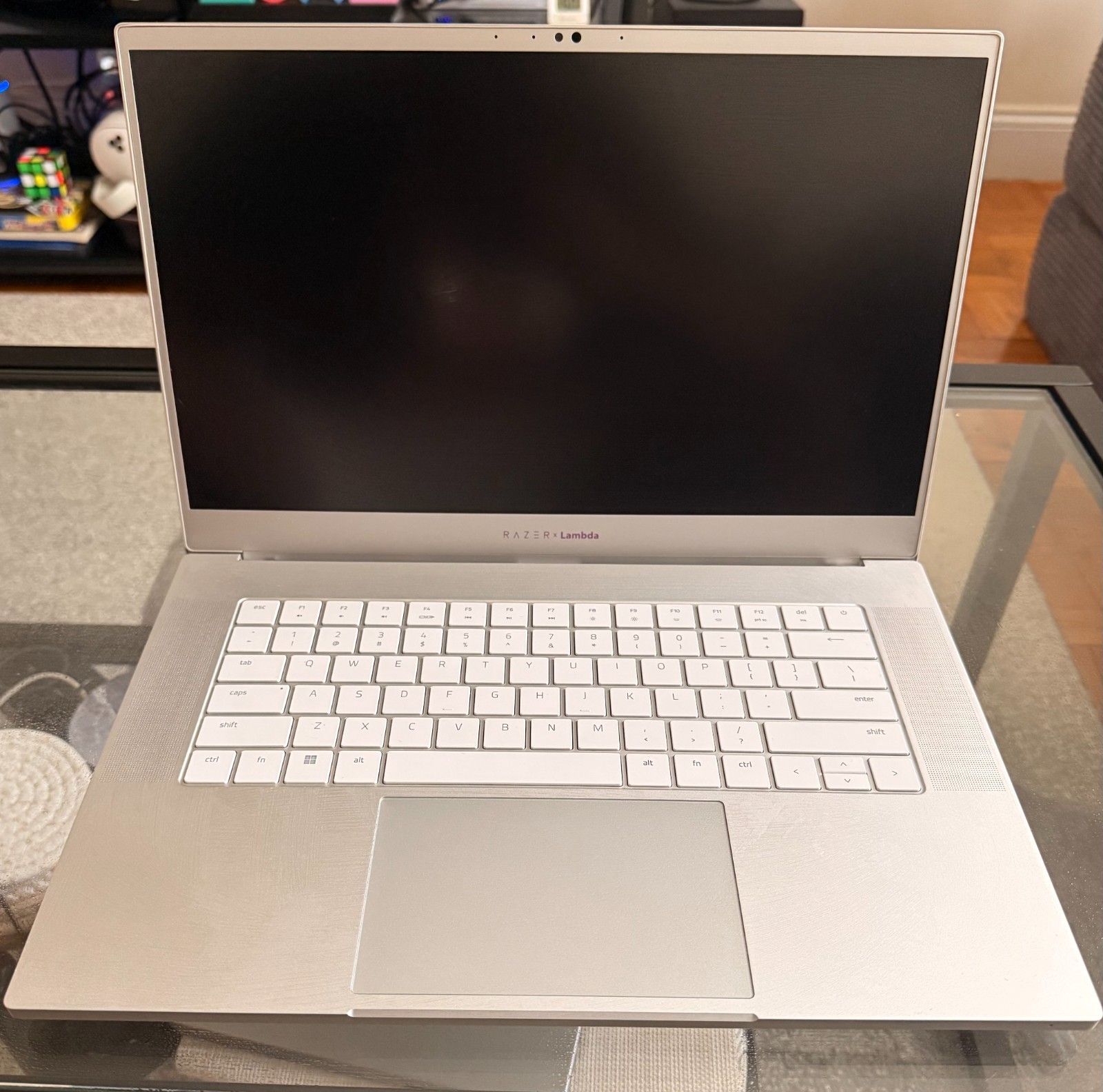 Razer Lambda TensorBook 2022 15.6″ i7-12800H 1.8GHz 32GB RAM 2TB SSD RTX 3070 Ti