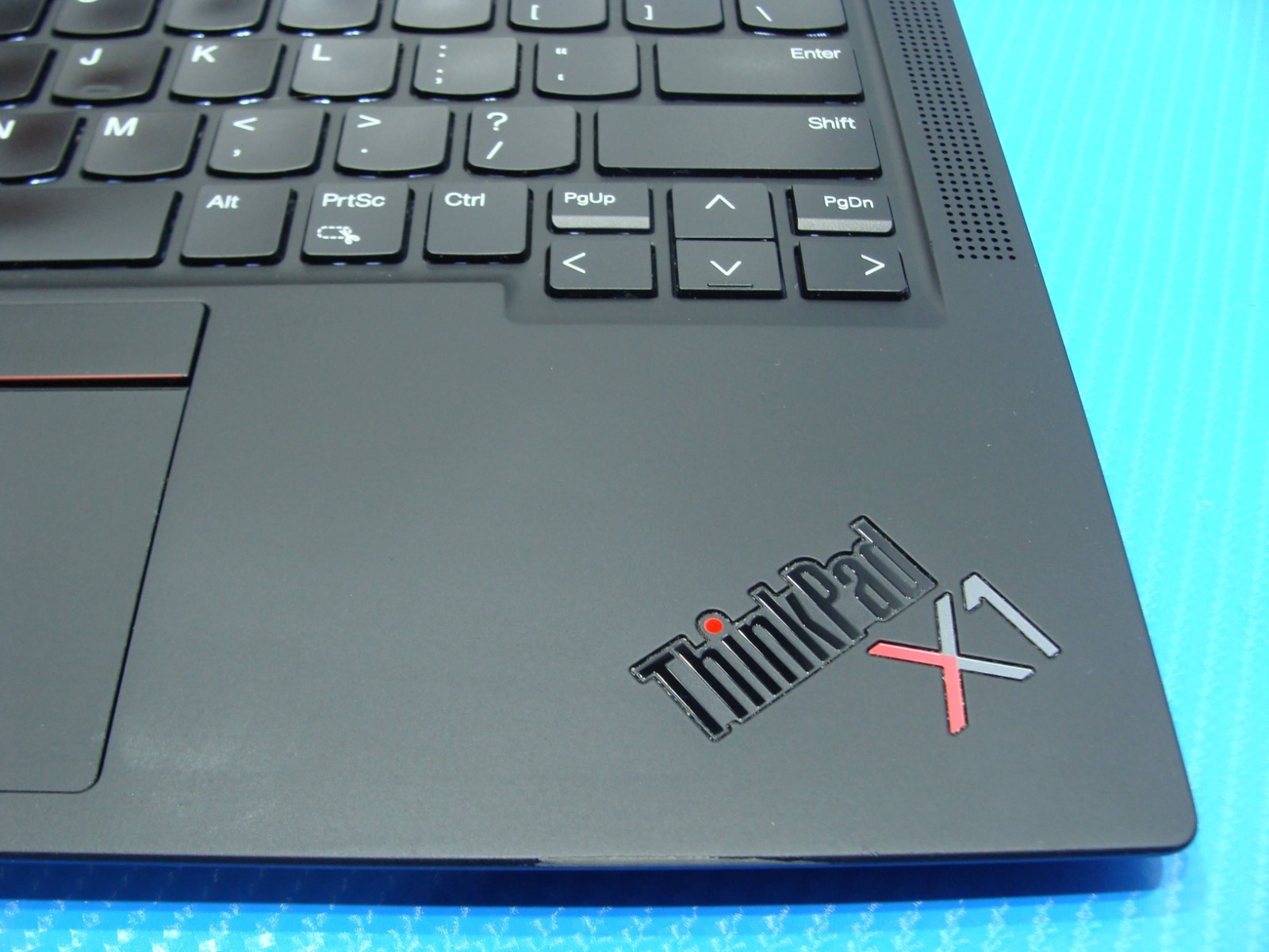 Lenovo ThinkPad X1 Carbon Gen 10 14″WUXGA i7-1255U 1.7GHz 16GB 512GB W11Pro +PA