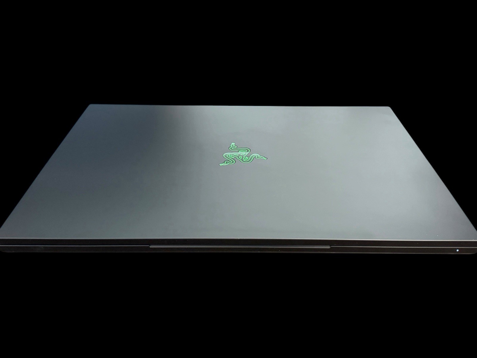 Razer Blade 18 Gaming Laptop – RTX 5090 | Intel Ultra 9 275HX | 64GB RAM | 4TB