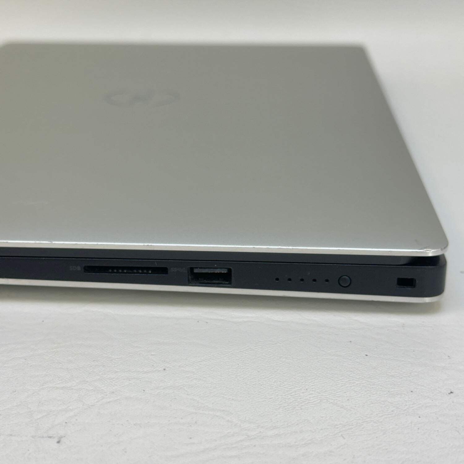 Dell XPS 14 7590 15.6″ i7-9750H 2.6GHz 16GB RAM 512GB SSD GeForce GTX 1650