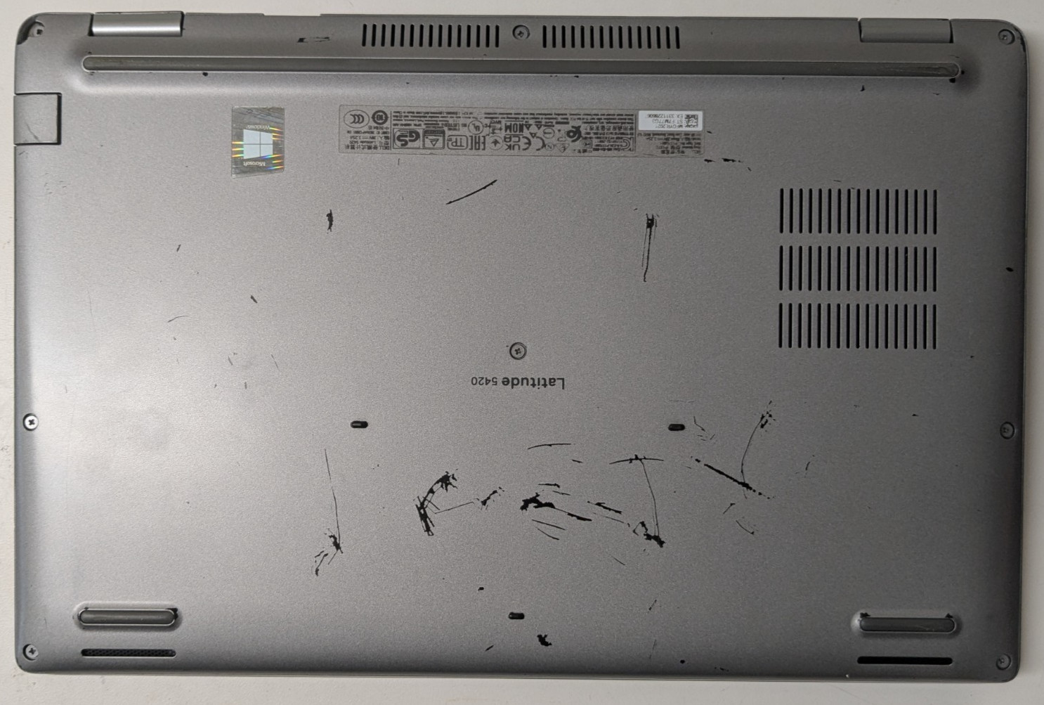 Dell Latitude 5420 14″ Intel i5-1145G7 2.60GHz 16GB 256GB W11P F7F77G3 READ