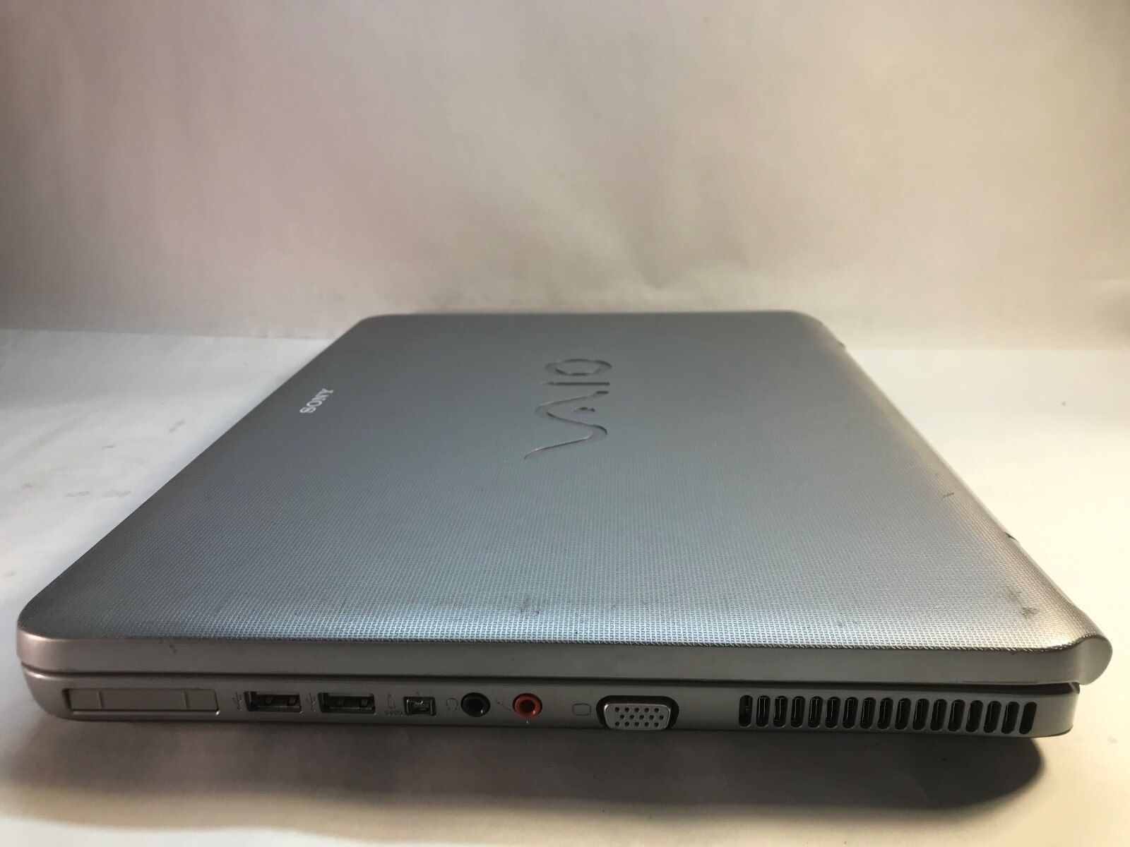 Sony VAIO PCG-7Z1L NR Series 15″ Intel Centrino Duo 1Gb RAM-BOOTS TO BIOS -MZ
