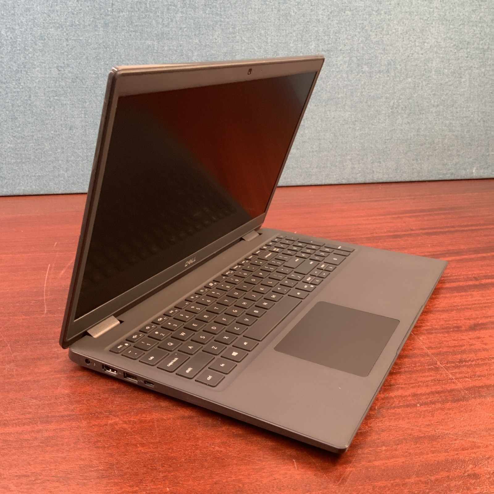 Dell Latitude 3510 Intel i7-10510U 8GB RAM 256 GB SSD Win 11 Pro
