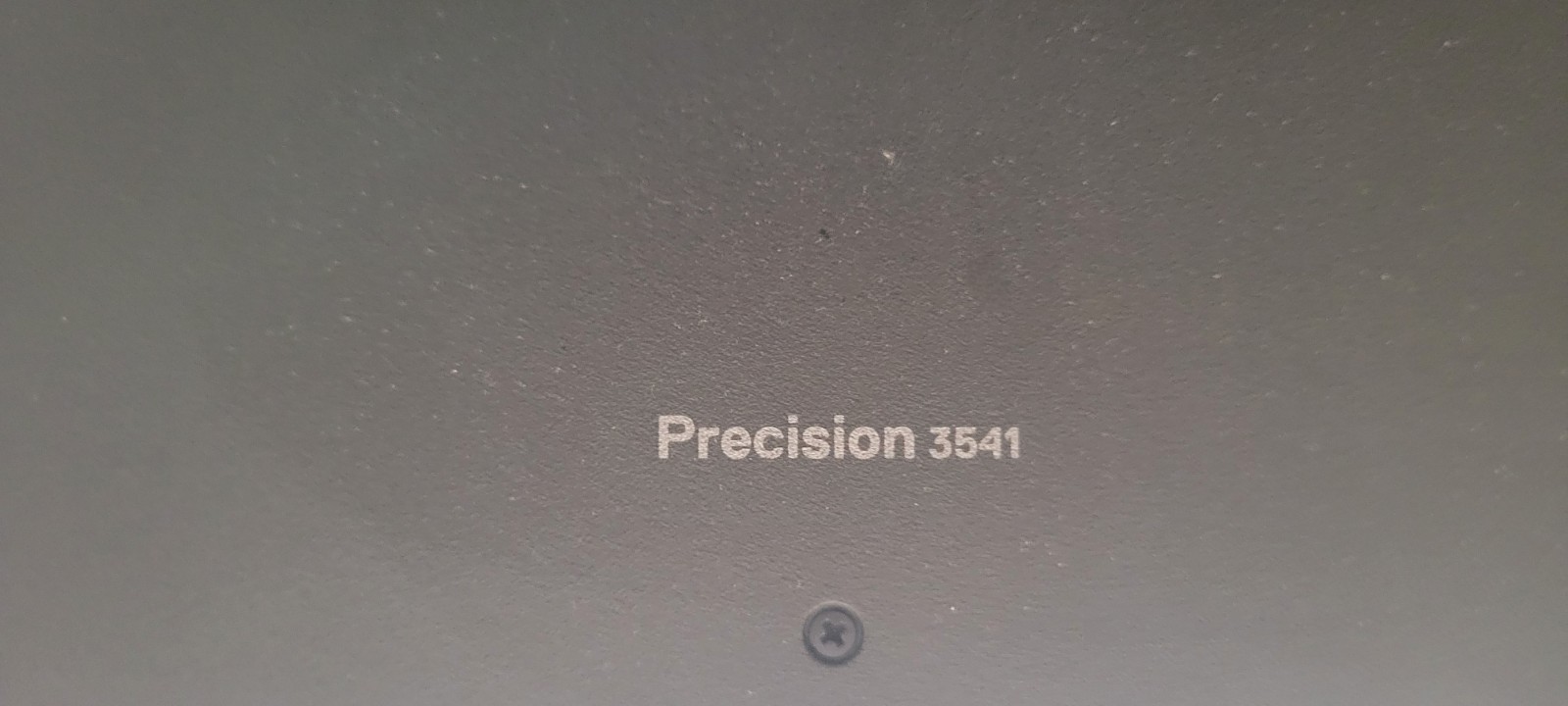 Dell Precision 3541, Broken Screen 256GB NVME, 8GB Ram, Core i7 9th Gen. No OS