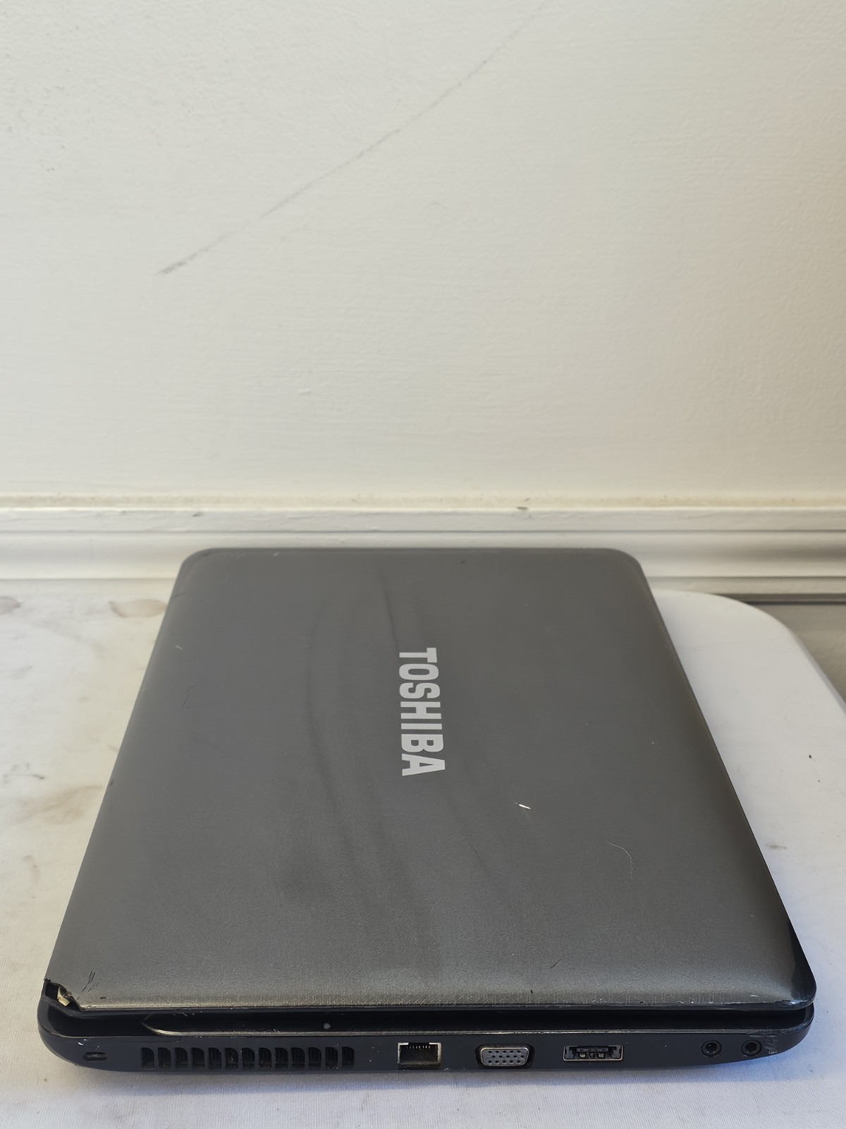 Toshiba Satellite L655-S5150 Laptop – Intel Pentium P6200 – 4GB RAM – Read Desc.