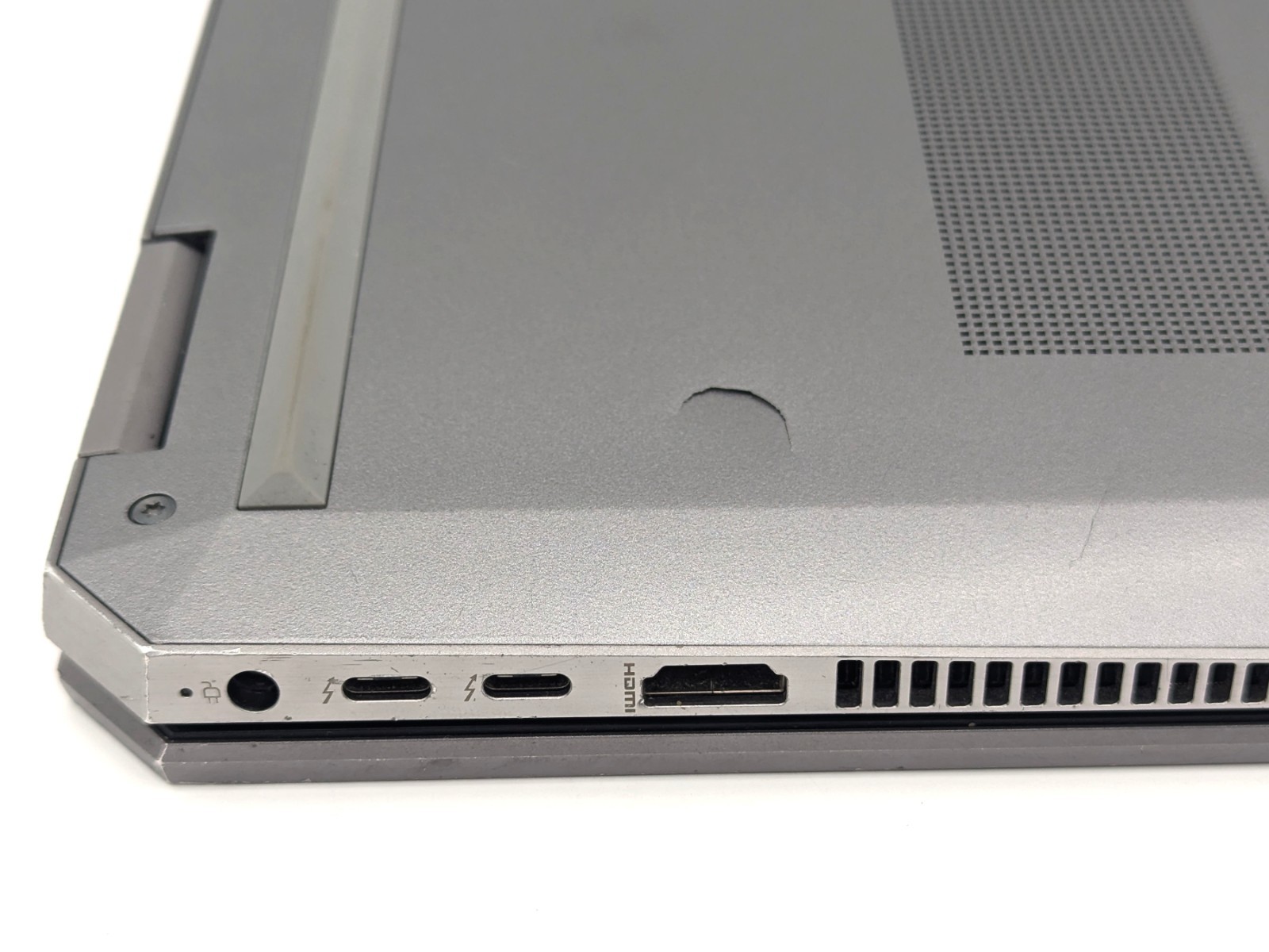 Lot of 2 HP ZBook Studio G5 – Intel Core i5 8th Gen 8GB RAM 256GB SSD No OS/AC