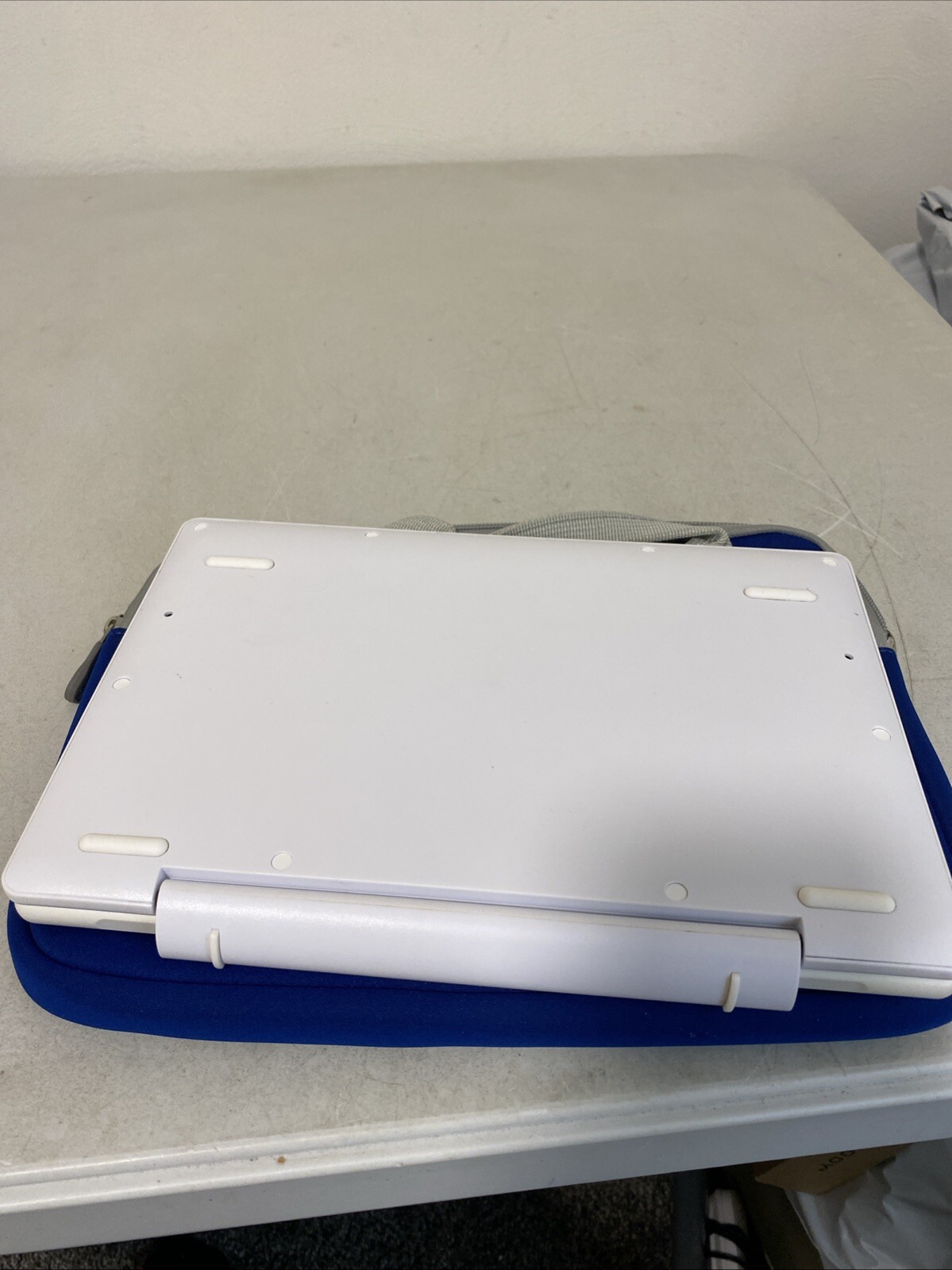 TANOSHI 2 IN 1 KIDS LAPTOP/TABLET COMPUTER W/ PARENTAL CONTROLS BLUE AS IS