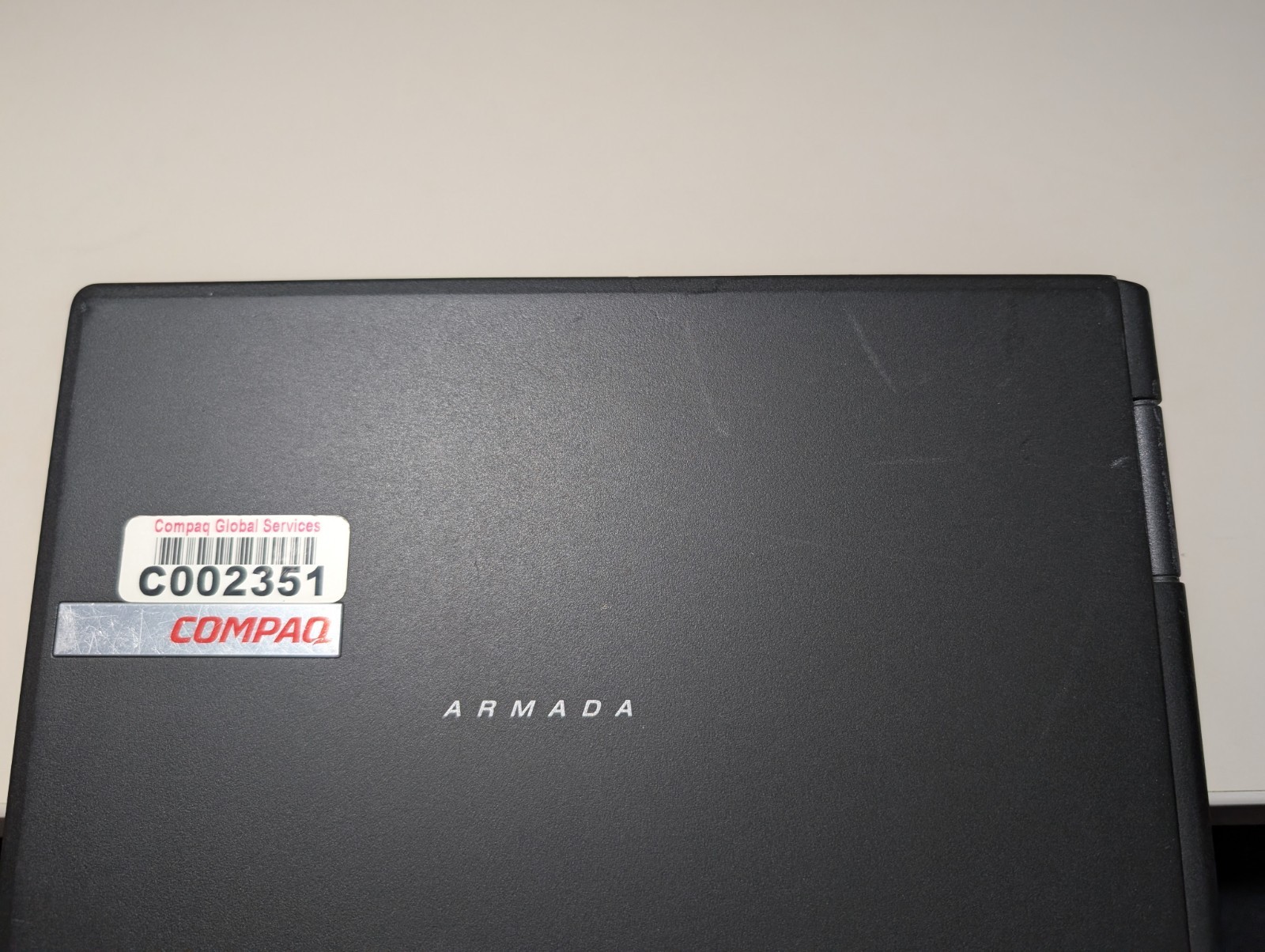 15″ Compaq Armada | Pentium III 512MB 80GB HDD | Win 98 + XP Vintage 1999 Beauty