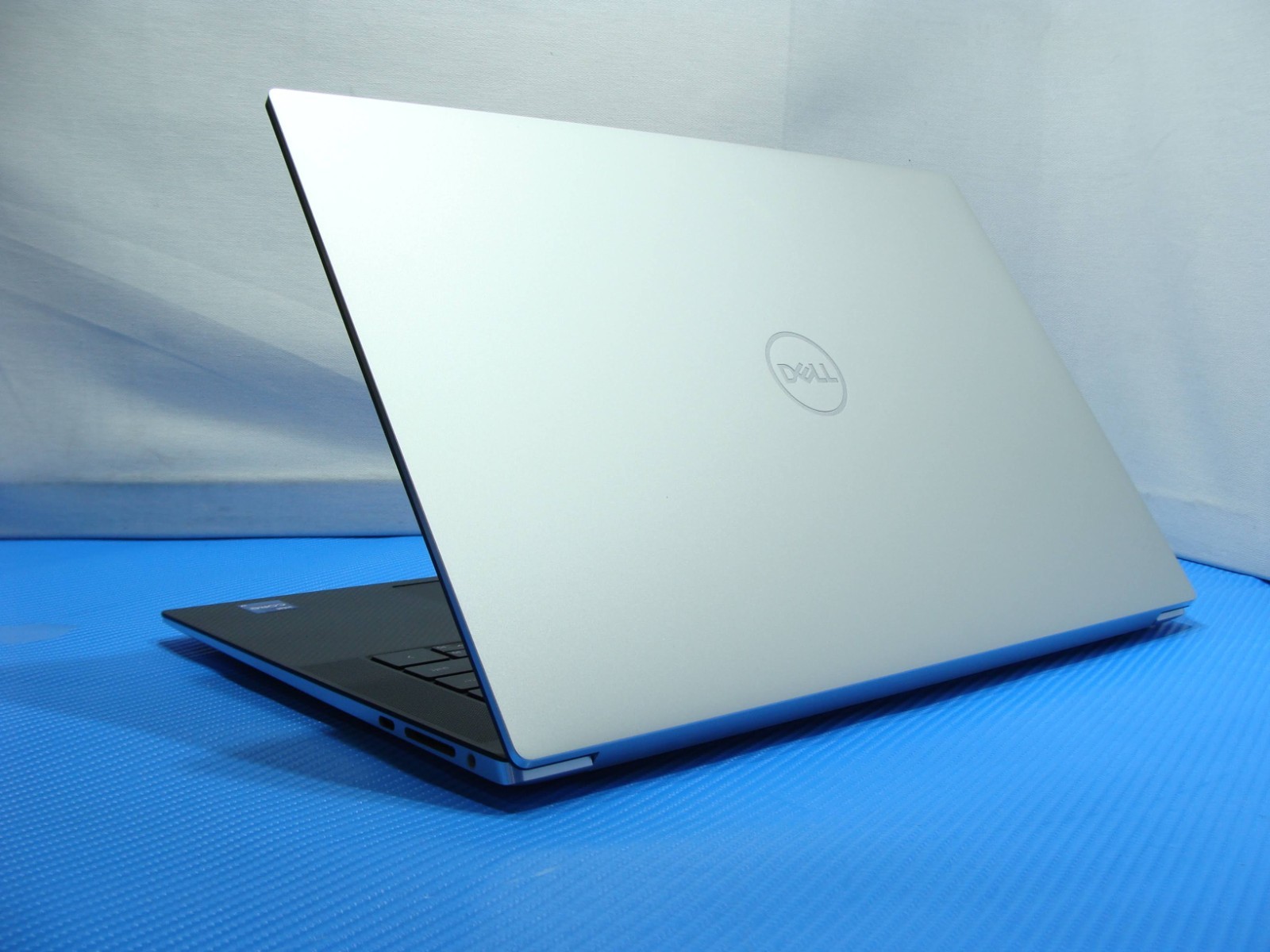 Dell XPS 15 9520 15.6″QHD+ TOUCH i7-12700H 2.3GHz 16GB 512GB RTX 3050 W11P +PA