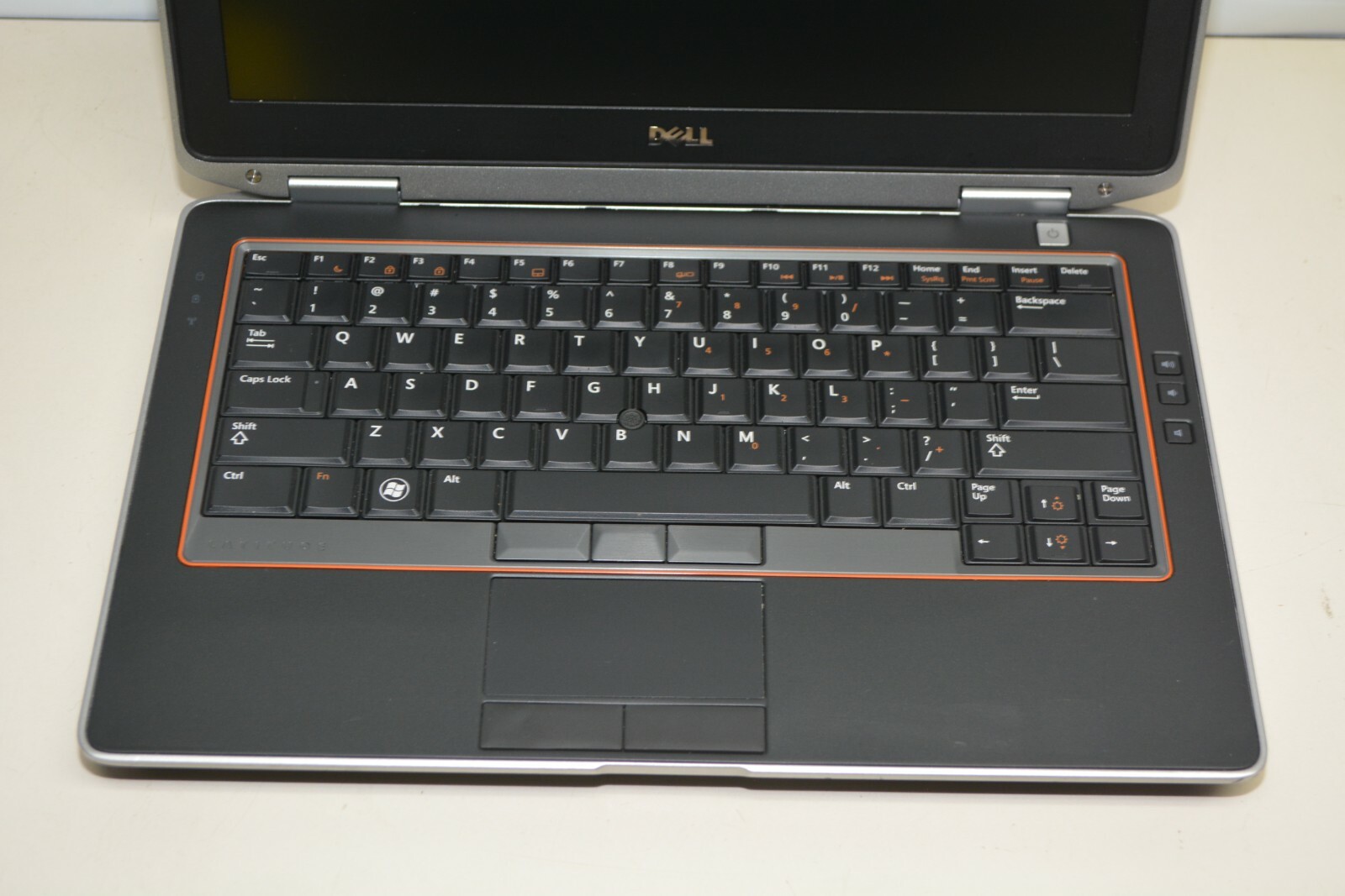 Dell Latitude E6320 i5-2520M 2.50GHz 4GB RAM No HDD #L217