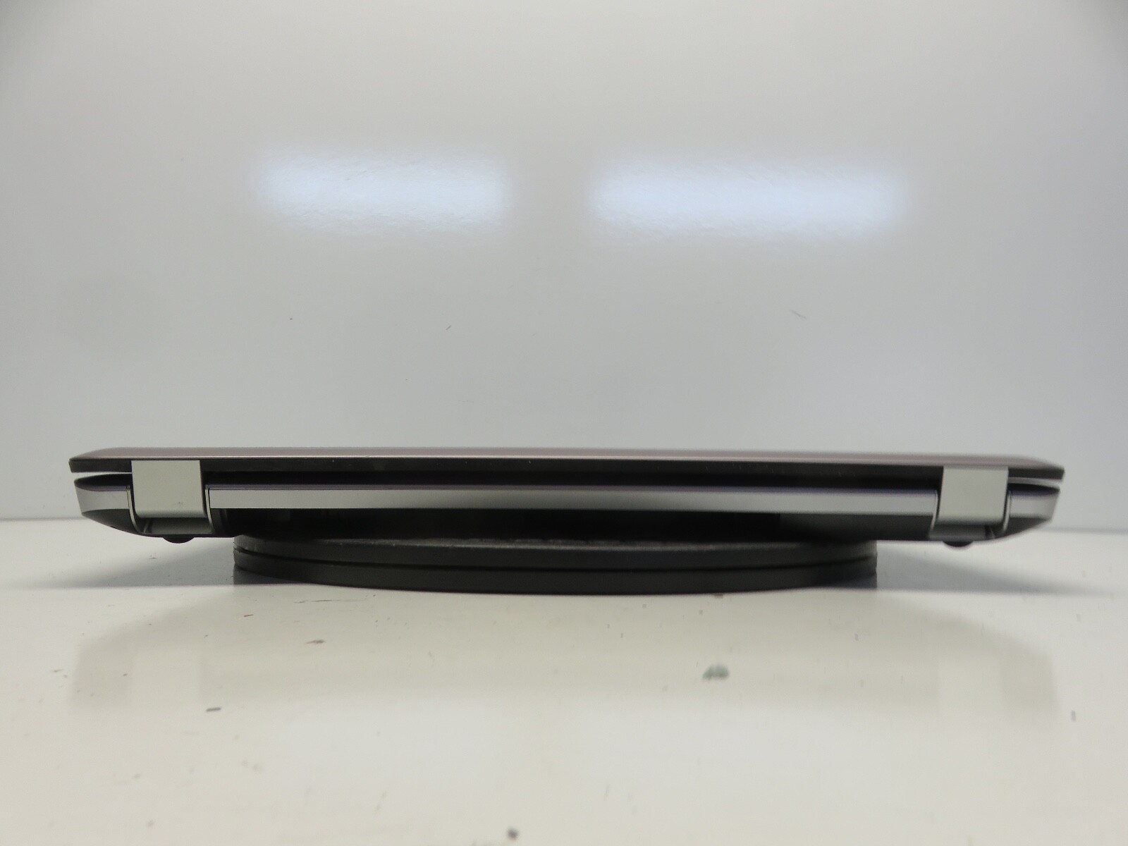 HP Pavilion DV6-3225dx Intel i3-M350 2.27GHz 4 GB NO HDD No Batt