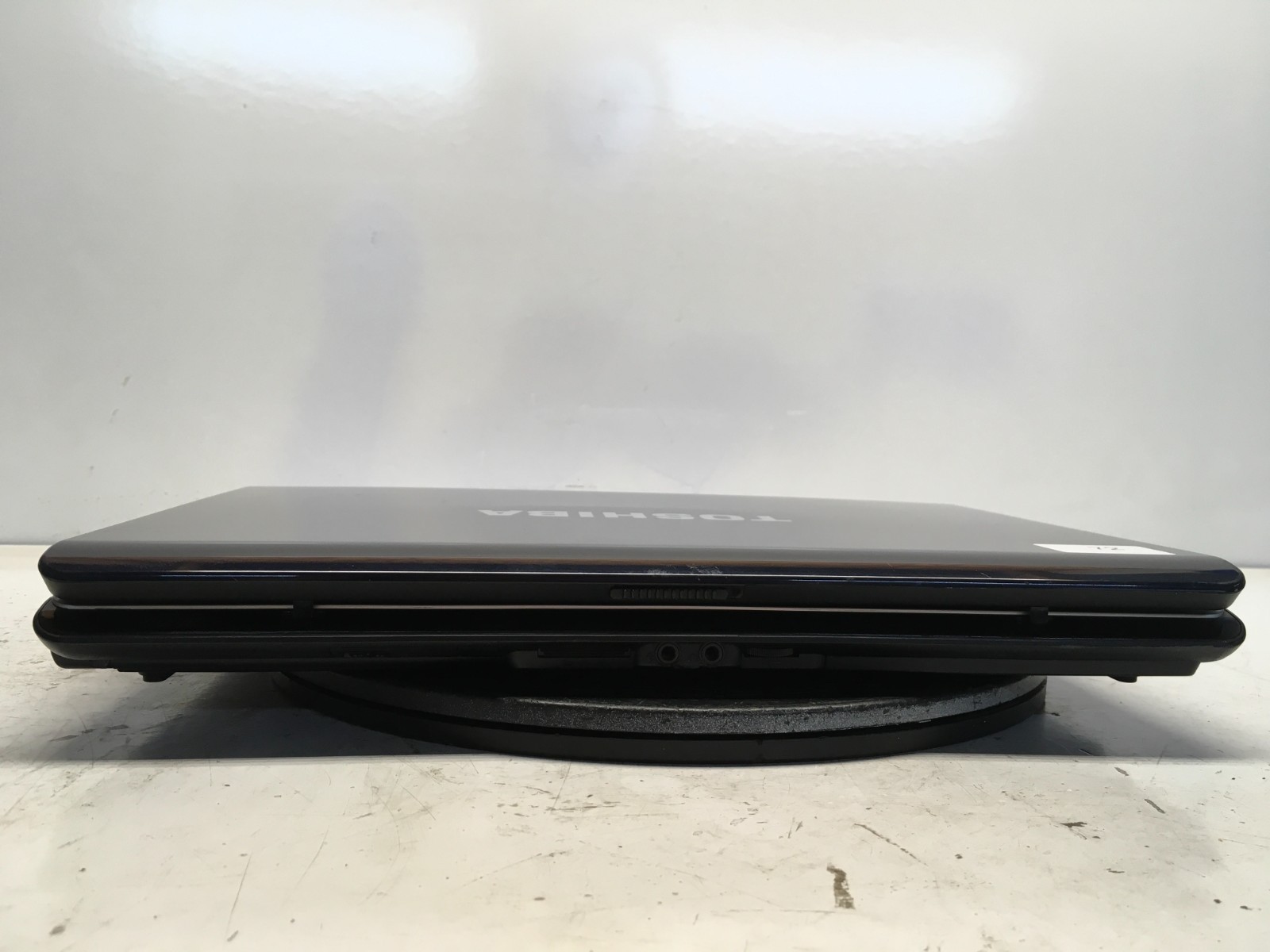 Toshiba Satellite A215-S4807 AMD Turion 64 X2 TL-56 1.8GHz 2 GB NO HDD