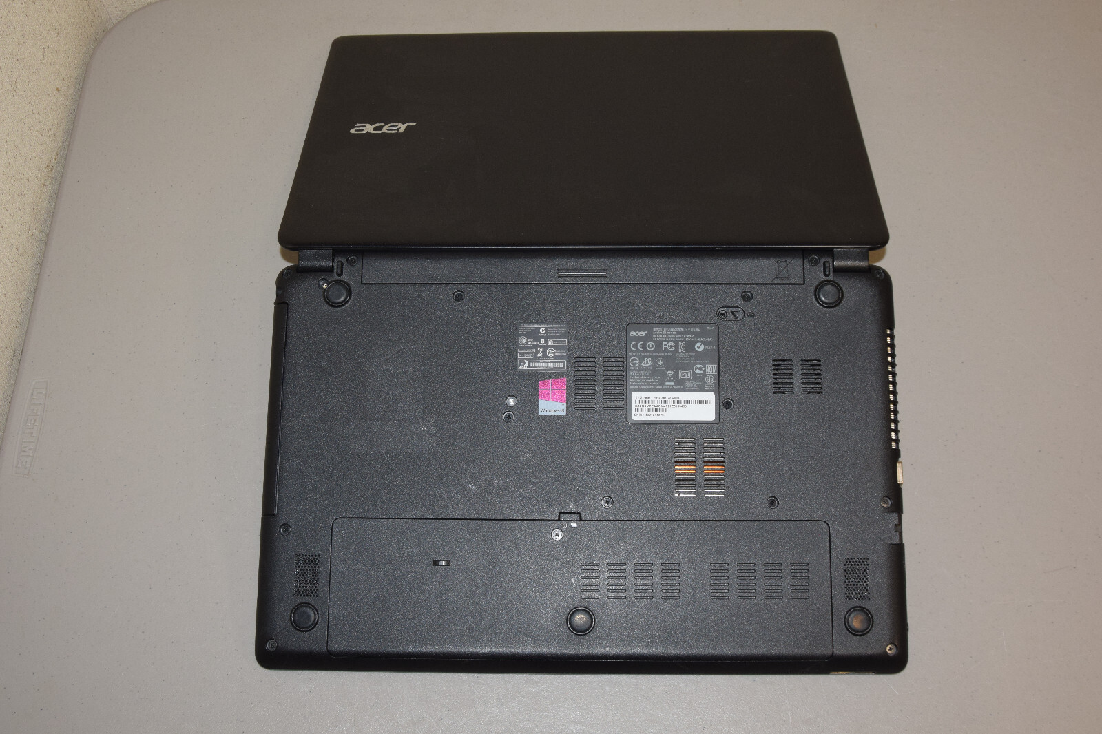 DEAD JUNK Acer Aspire E1-572-6692 Series V5WE2 15.6″ Laptop Incomplete AS IS