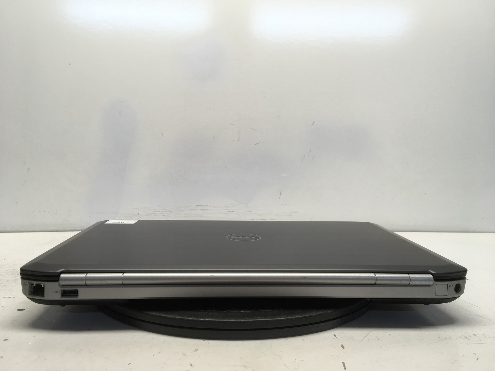 Dell Latitude E5520 Intel i5-2430M 2.4GHz 4 GB NO HDD No Batt