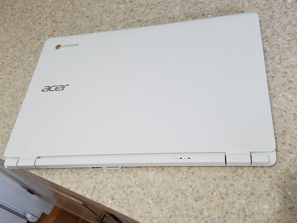 White Acer Chromebook 13.3 CB5-311-T9Y2 K1 A15 2.1GHz 16GB SSD 4GB RAM