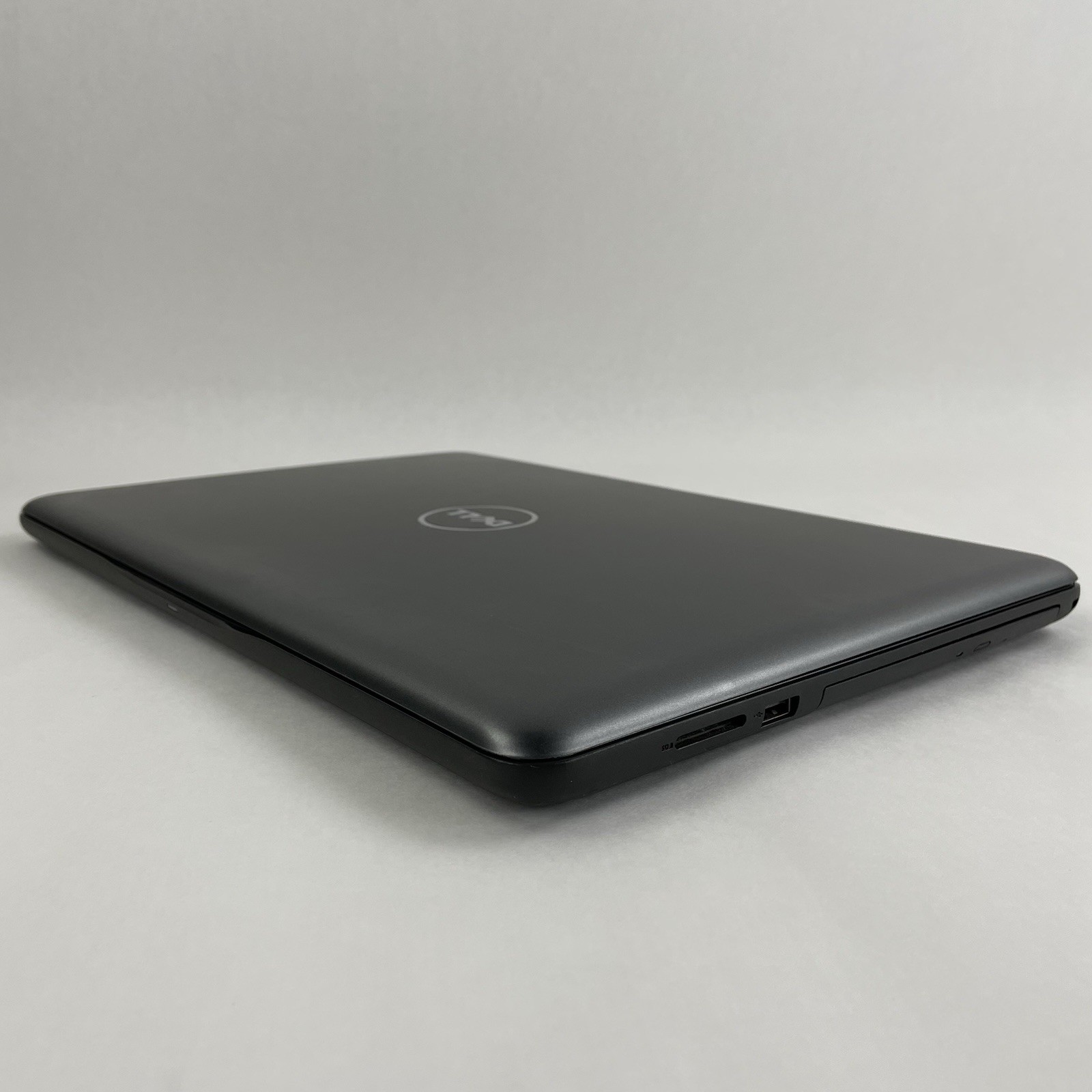 Dell Inspiron 5567 15.6″ i5-7200U 2.50 GHz 8 GB RAM No SSD/OS/AC