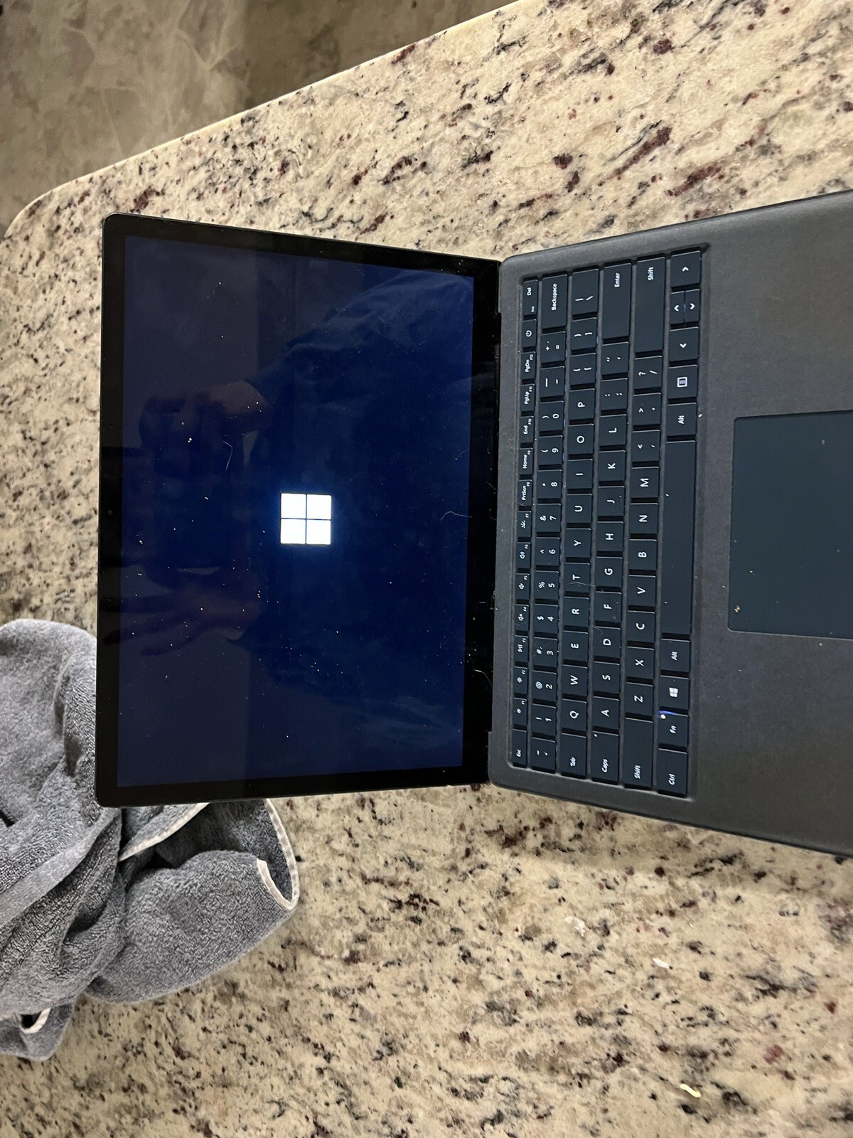 Microsoft Surface Laptop 3 13.5 in (256GB SSD, i5-1035G7, 1.20 GHz, 8GB) Laptop