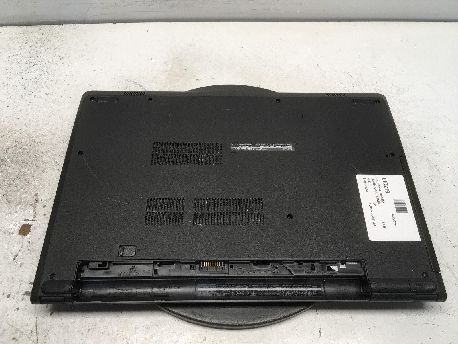Dell Inspiron 15-3567 Intel i5-7200U 2.5GHz 8 GB NO HDD No Batt