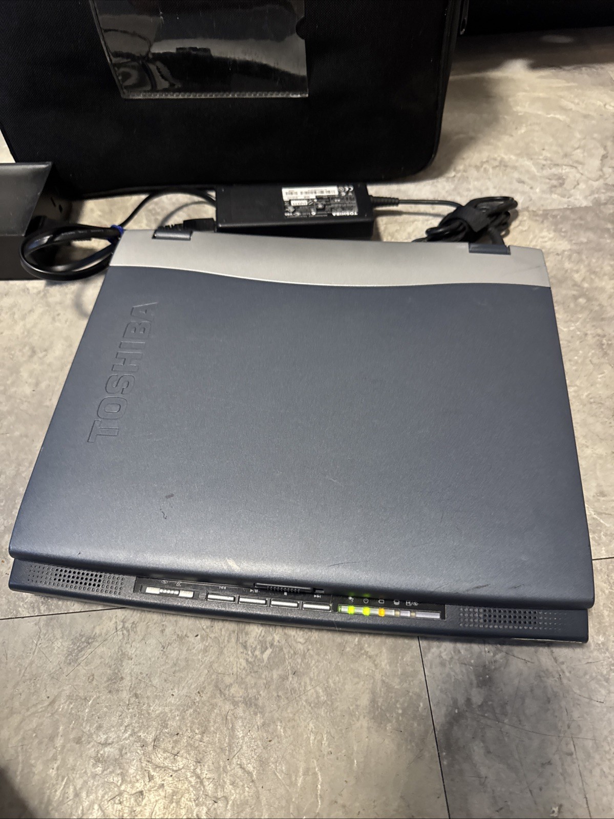 Toshiba Satellite 1805-S204 13.3in. (no HD, 1GHz, 256MB) Notebook/Laptop – Black