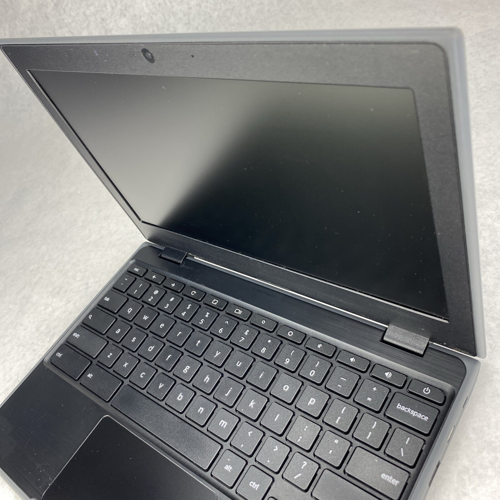 Lenovo 100e Chromebook 2nd Gen 82CD 11.6″ AMD A4-9120C 1.60GHz 4GB RAM 16GB READ