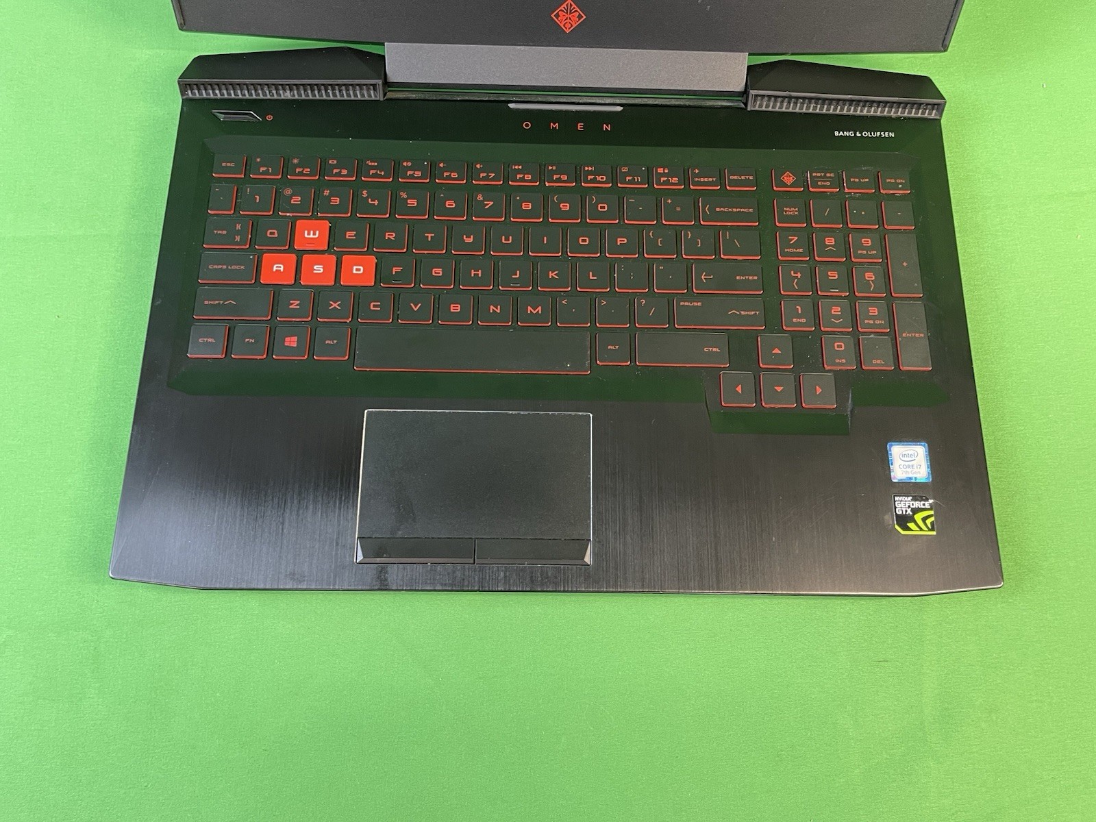 HP Omen Gaming Laptop Intel i7-7700HQ, GTX 1050 4GB, 8GB Ram, 512GB SSD, Win 10