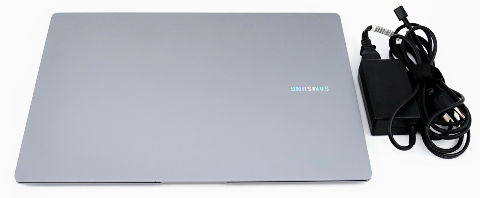 Samsung Galaxy Book5 Pro 16″ 3K OLED Touch Ultra 7 256V 16GB RAM 1TB SSD 1 Year