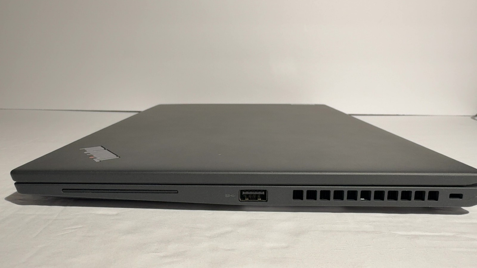 Lenovo ThinkPad T14s Gen 3 i5-1245U 16GB 512GB SSD 14″ Win 11 Pro AC
