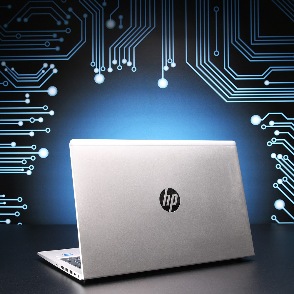 HP ProBook 650 G8 // Intel Core i5-1135G7, 8GB RAM, 256GB SSD