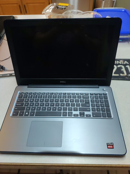 DELL INSPIRON 15 5565 AMD A9 500GB SSD 16 GB RAM WINDOWS 10 LAPTOP