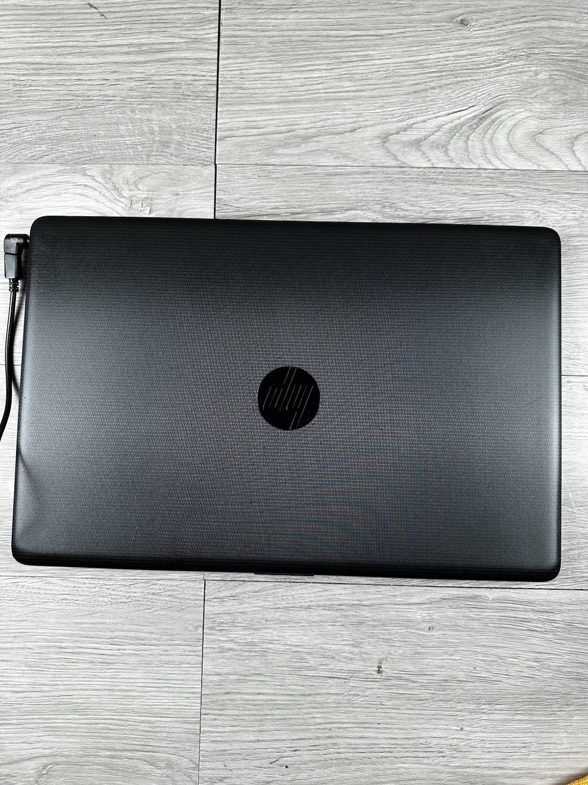 HP 15-db0011dx 15.6″ Laptop AMD A6-9225 R4 / 4GB RAM / 930GB HDD / Win 8 HOME
