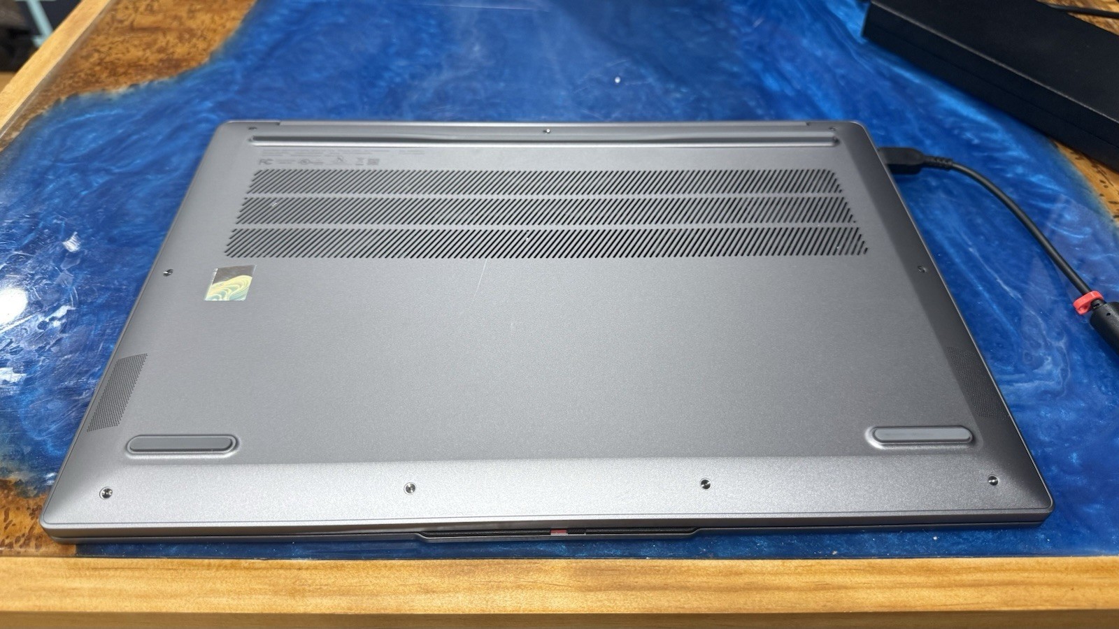 Lenovo IdeaPad Pro 5 16IRH8 16″ (1TB SSD, Intel Core i5 13th Gen., 4.70 GHz,…