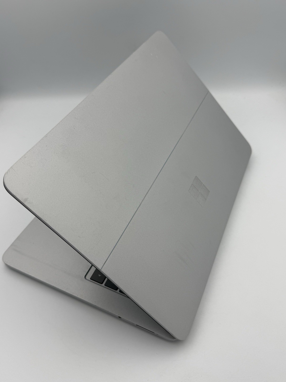 Microsoft Surface Laptop Studio 14.4” – i5 11th Gen | 16GB RAM | 256GB SSD – 22C