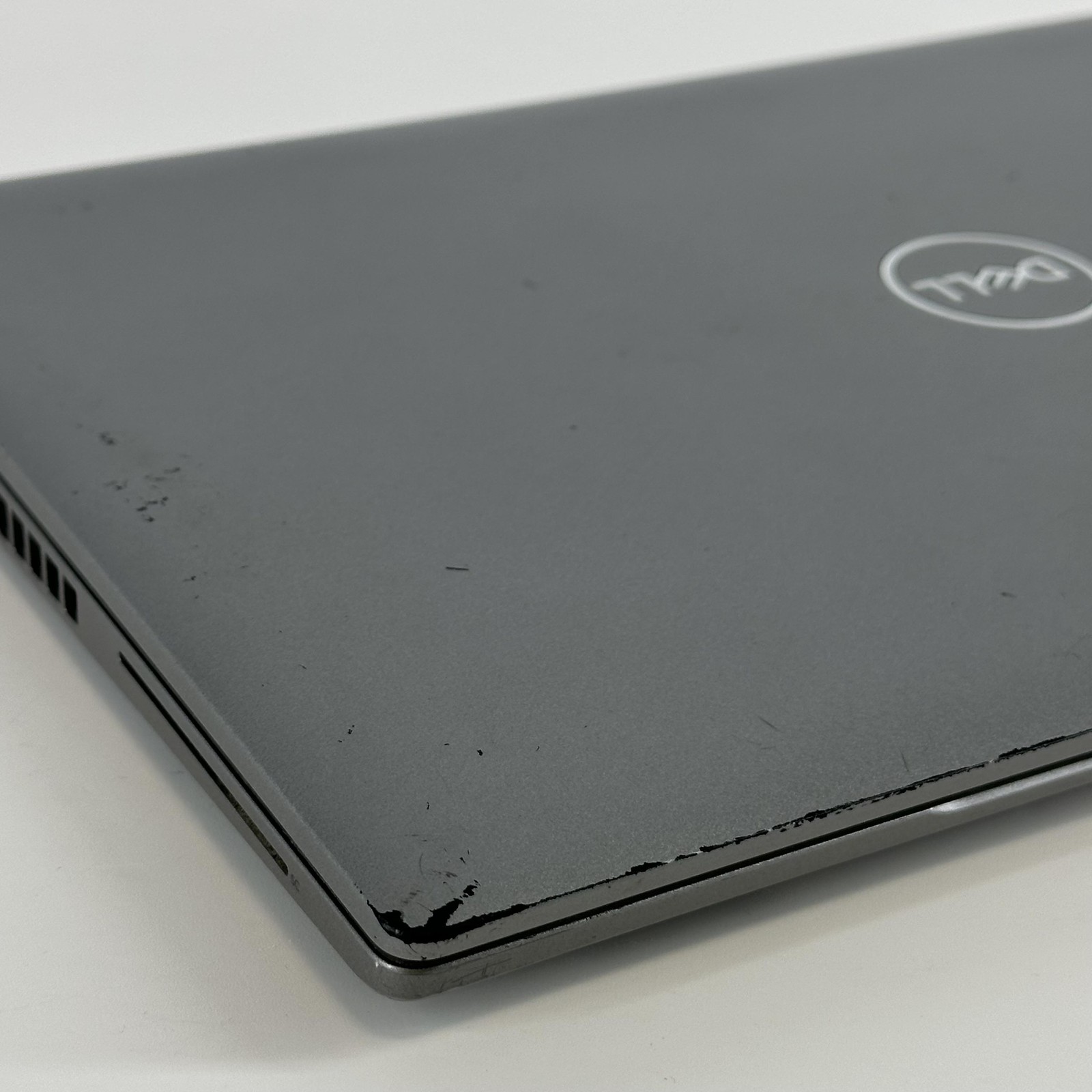 Dell Latitude 5520 15.6 Silver FHD i7-1185G7 3.00GHz 16GB 512GB SSD BAD BATTERY