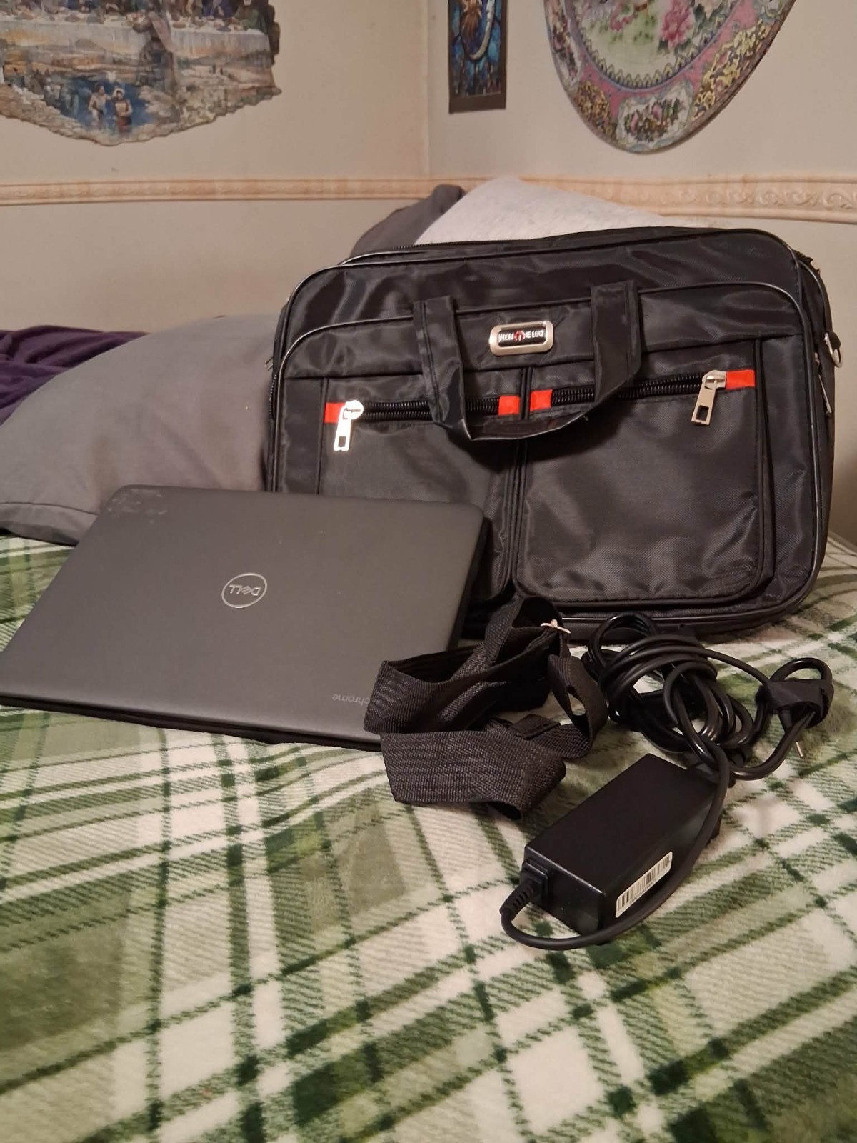 Dell chrome book with plug and case